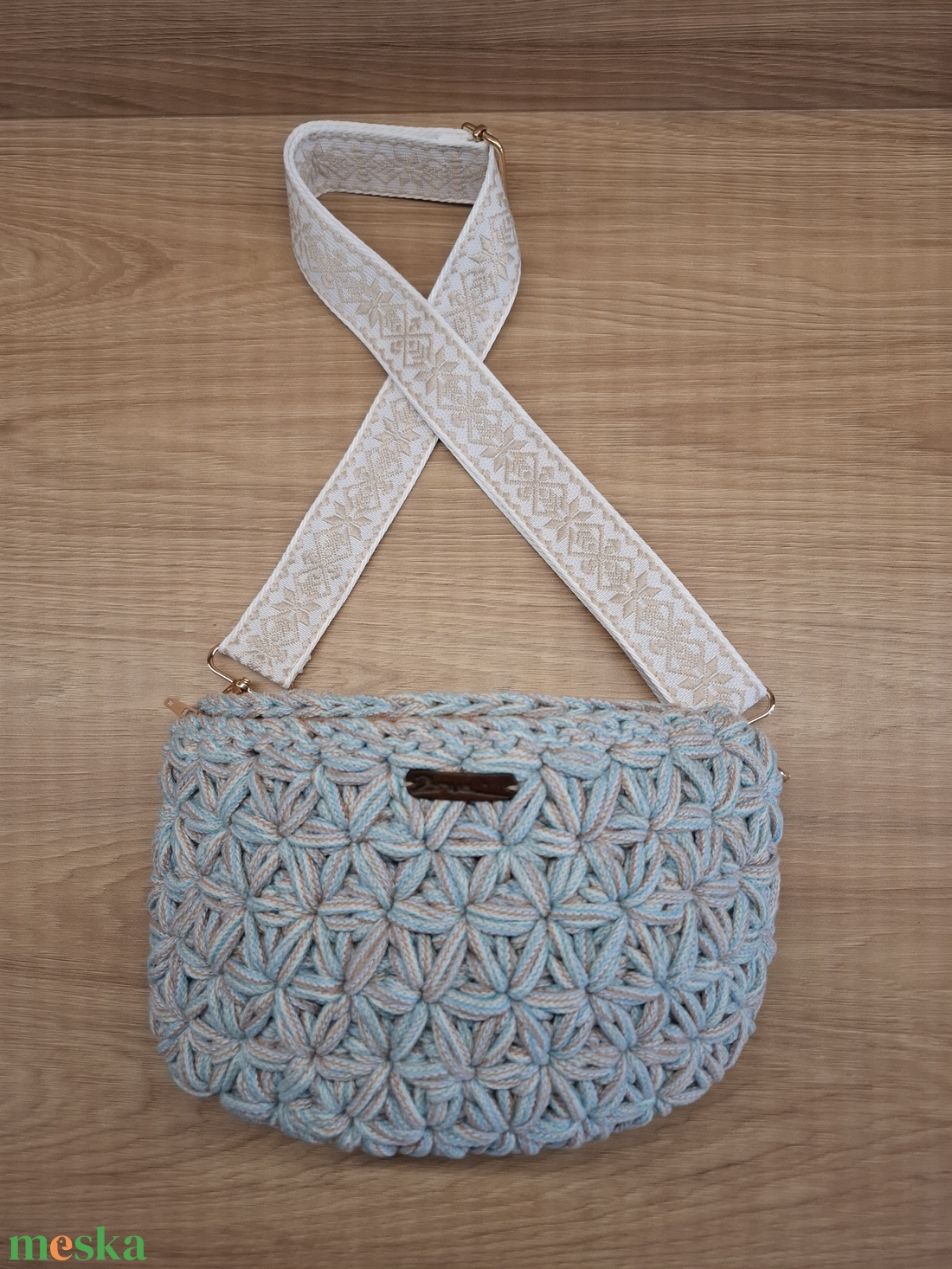 Horgolt dupla szirmos jázmin mintás övtáska/crossbody - táska & tok - kézitáska & válltáska - vállon átvethető táska - Meska.hu Horgolt dupla szirmos jázmin mintás övtáska/crossbody - táska & tok - kézitáska & válltáska - vállon átvethető táska - Meska.hu