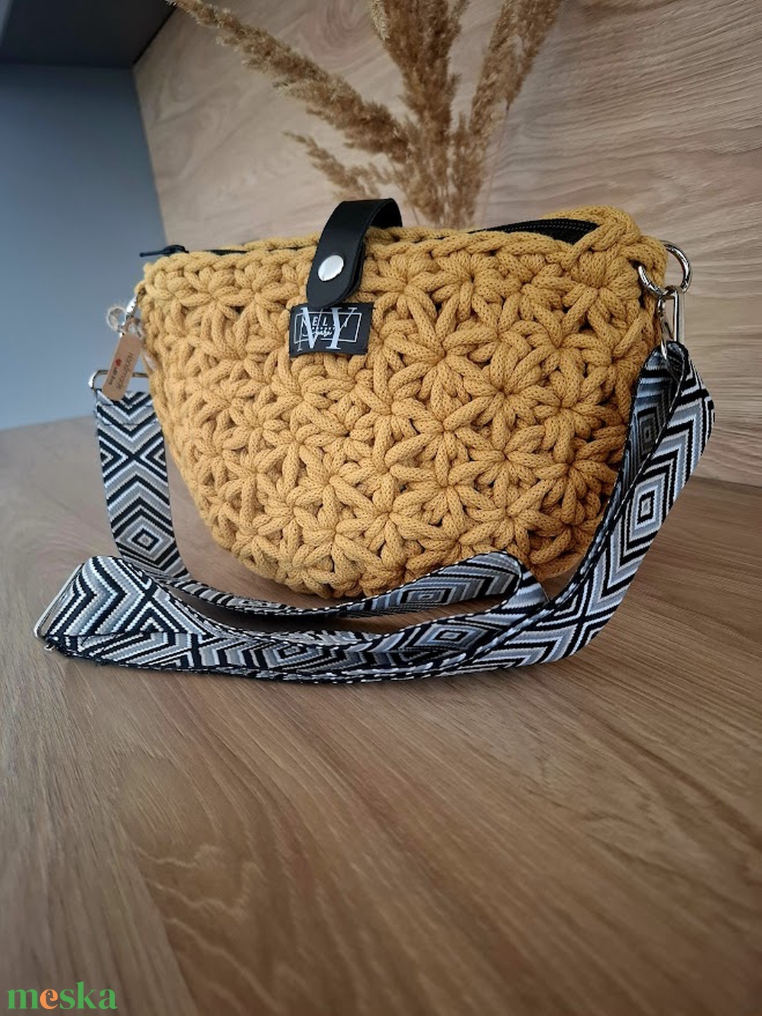 Nagy méretű jázmin mintás crossbody/válltáska - táska & tok - kézitáska & válltáska - vállon átvethető táska - Meska.hu Nagy méretű jázmin mintás crossbody/válltáska - táska & tok - kézitáska & válltáska - vállon átvethető táska - Meska.hu