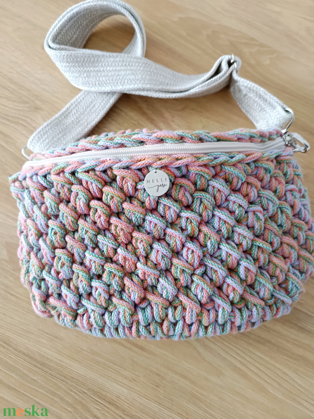 Alpesi mintás limitált fonalas övtáska/crossbody - táska & tok - kézitáska & válltáska - vállon átvethető táska - Meska.hu