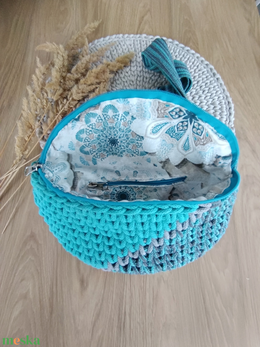 Horgolt búzaszemes crossbody - táska & tok - kézitáska & válltáska - vállon átvethető táska - Meska.hu