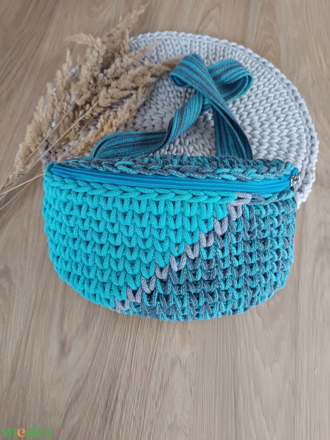 Horgolt búzaszemes crossbody - táska & tok - kézitáska & válltáska - vállon átvethető táska - Meska.hu