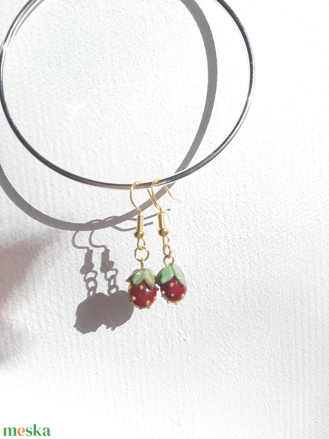 Muránói üveg epres fülbevaló - ékszer - fülbevaló - lógós kerek fülbevaló - Meska.hu