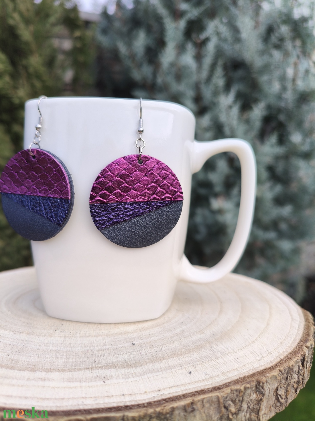 Sellő félhold bőr füli  - ékszer - fülbevaló - lógós kerek fülbevaló - Meska.hu