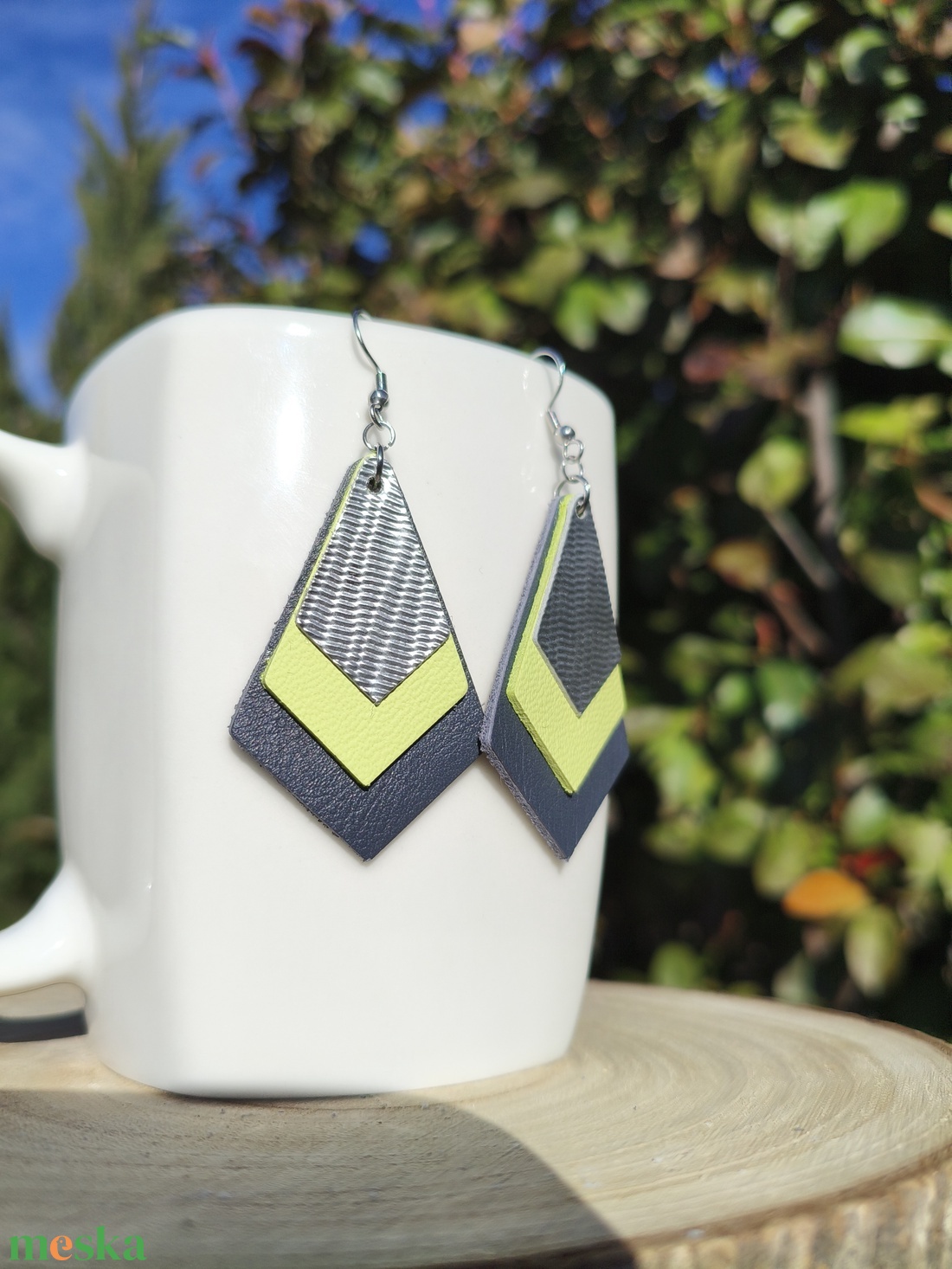 Ezüst -Lime gyémánt bőr füli  - ékszer - fülbevaló - lógó fülbevaló - Meska.hu