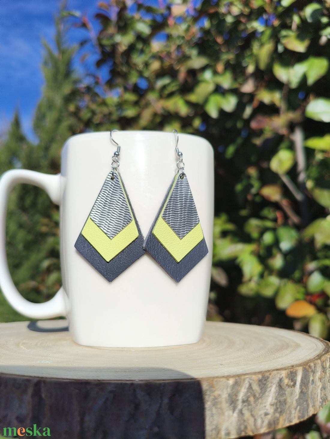 Ezüst -Lime gyémánt bőr füli  - ékszer - fülbevaló - lógó fülbevaló - Meska.hu