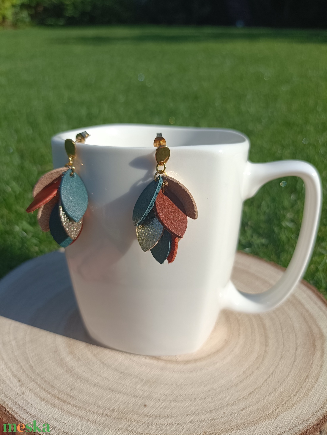 Őszi levelek bőr füli  - ékszer - fülbevaló - lógó fülbevaló - Meska.hu