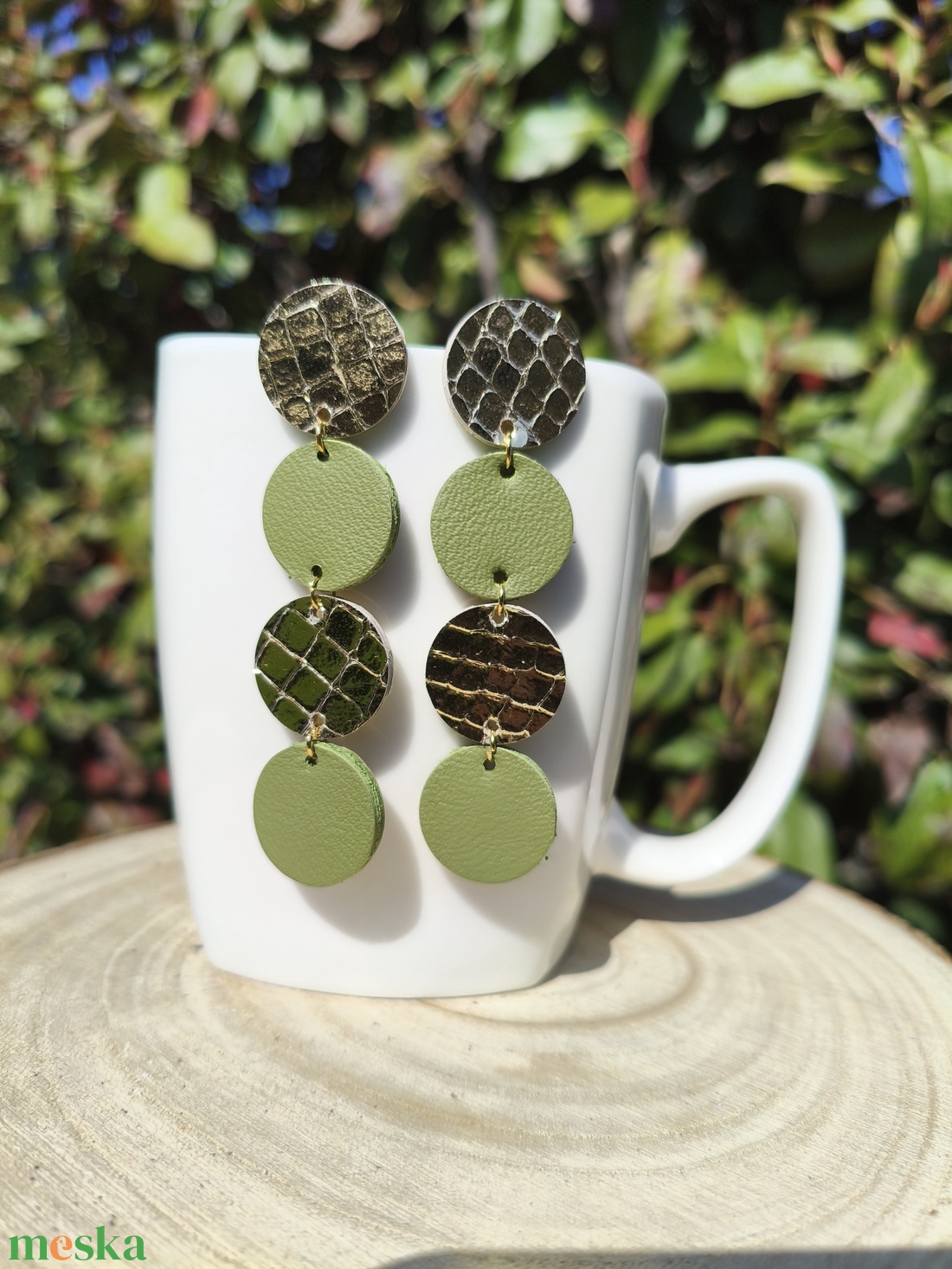 Aranykrokkó-oliva körök bőr füli  - ékszer - fülbevaló - lógó fülbevaló - Meska.hu