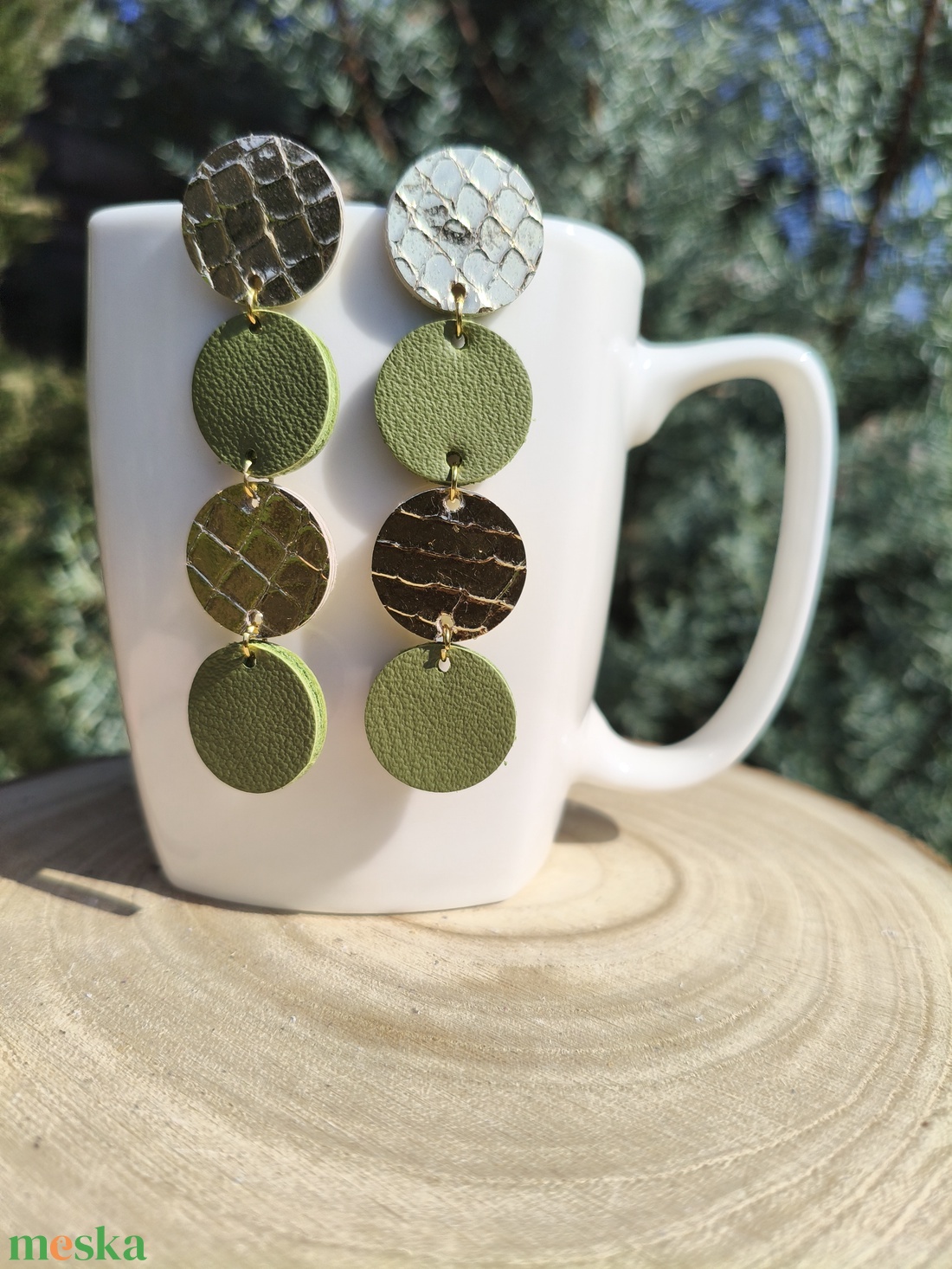 Aranykrokkó-oliva körök bőr füli  - ékszer - fülbevaló - lógó fülbevaló - Meska.hu