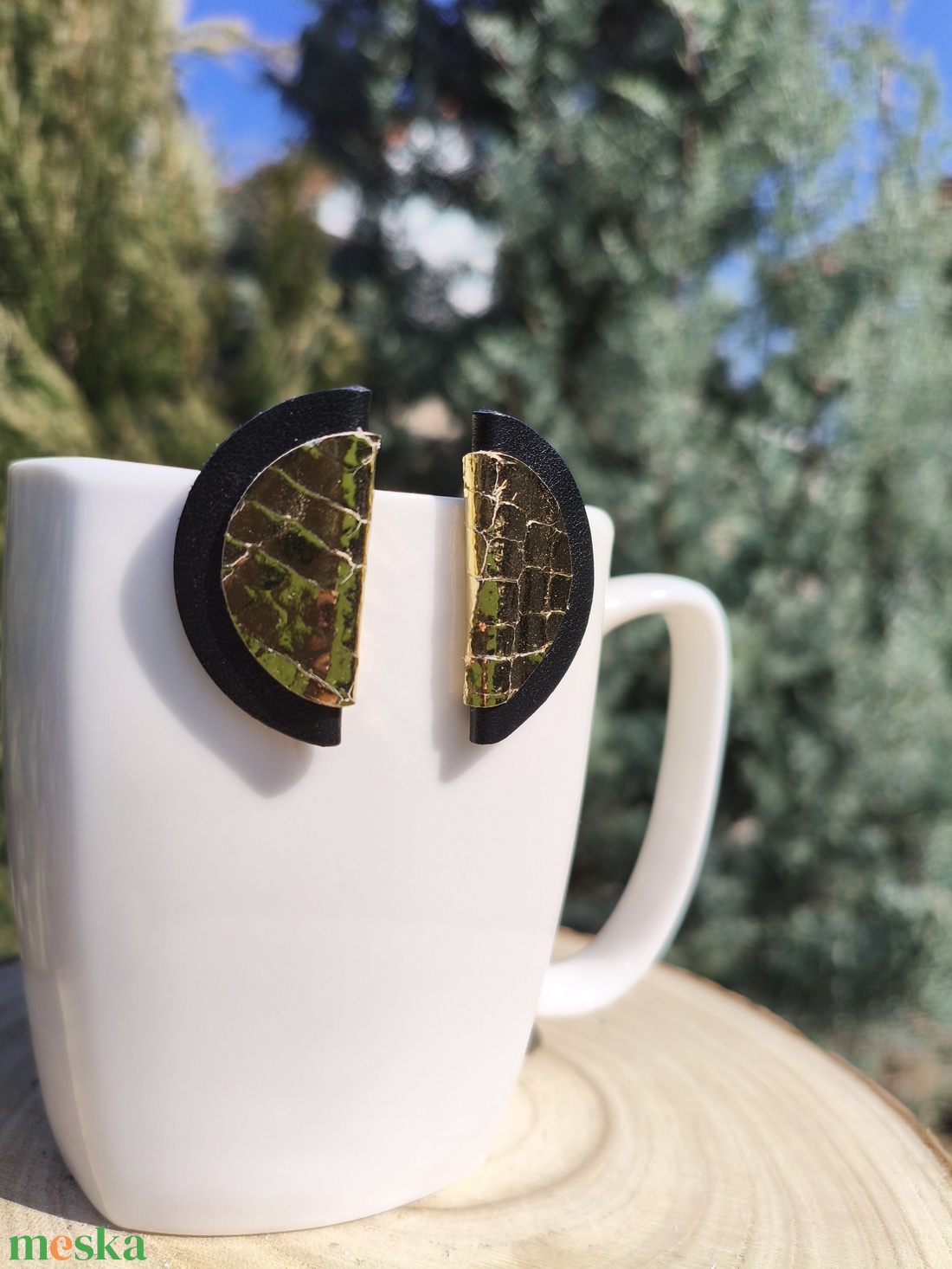 Fekete -aranykrokkó bőr füli  - ékszer - fülbevaló - lógó fülbevaló - Meska.hu