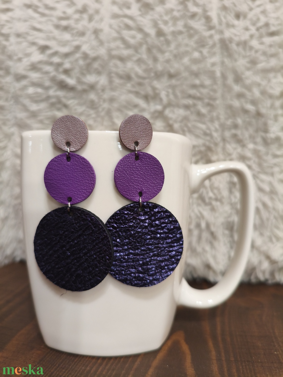 Lila körök bőr füli  - ékszer - fülbevaló - lógó fülbevaló - Meska.hu