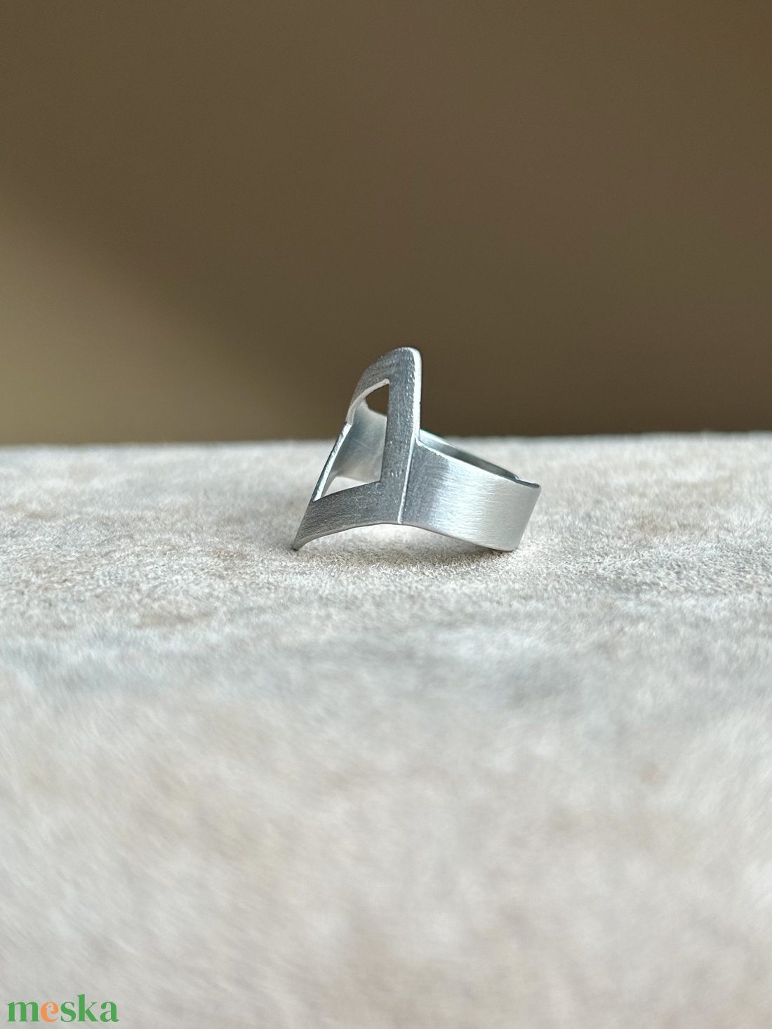 Modern gyűrű - ékszer - gyűrű - figurális gyűrű - Meska.hu