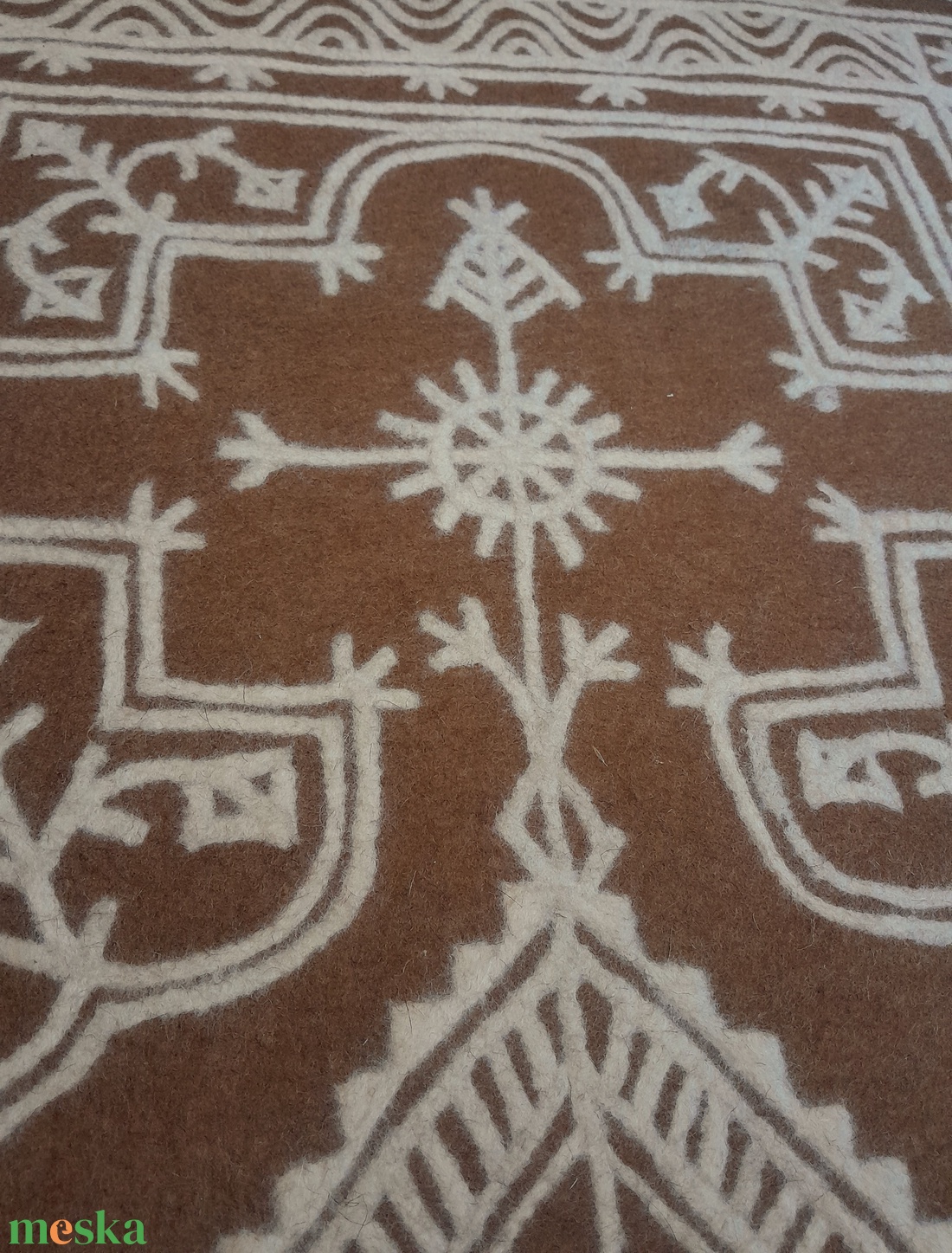 Kiáradás - kézzel készült nemez szőnyeg  - otthon & életmód - lakástextil - szőnyeg - más típusú szőnyeg - Meska.hu