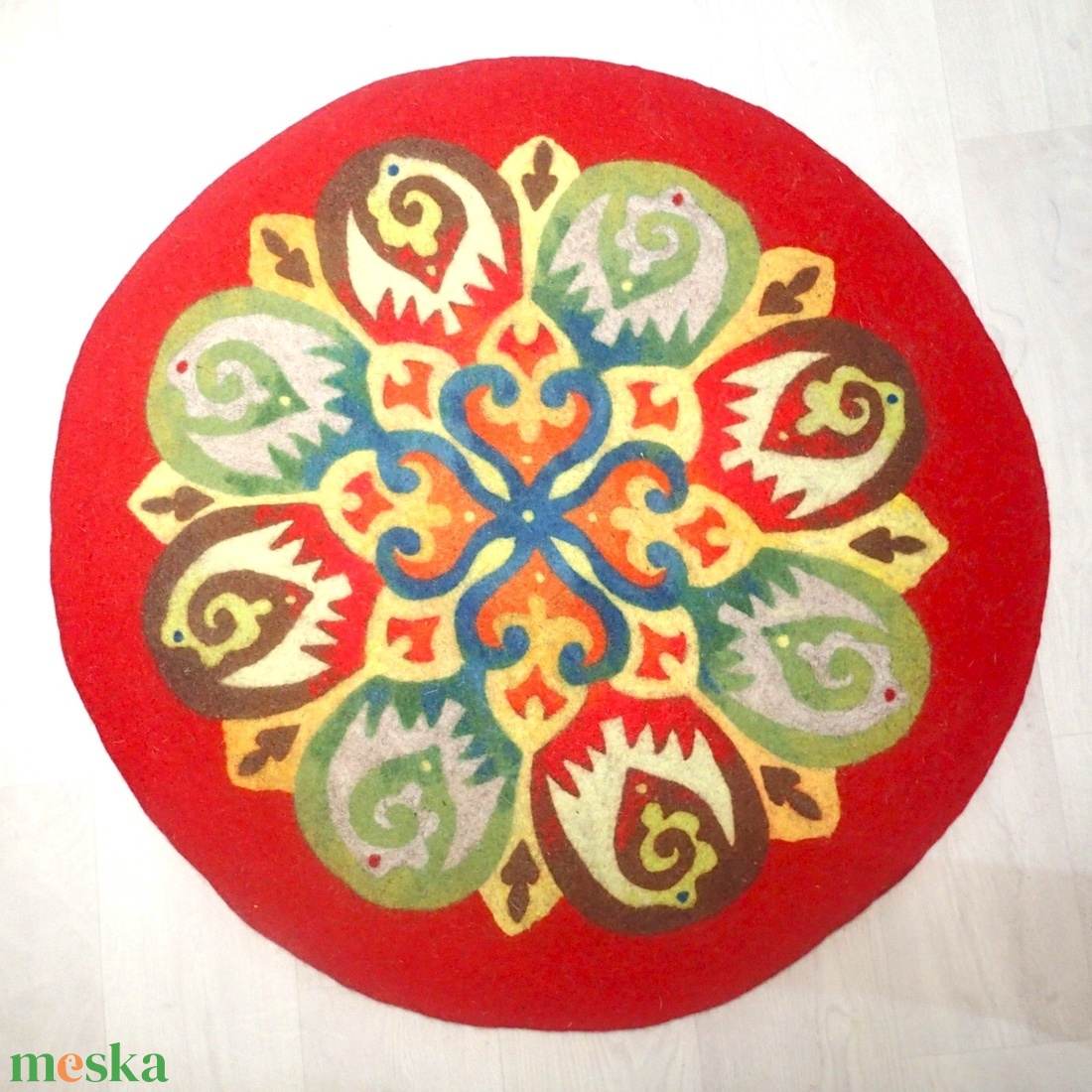 Nemez mandala - piros - otthon & életmód - lakástextil - szőnyeg - más típusú szőnyeg - Meska.hu Nemez mandala - piros - otthon & életmód - lakástextil - szőnyeg - más típusú szőnyeg - Meska.hu