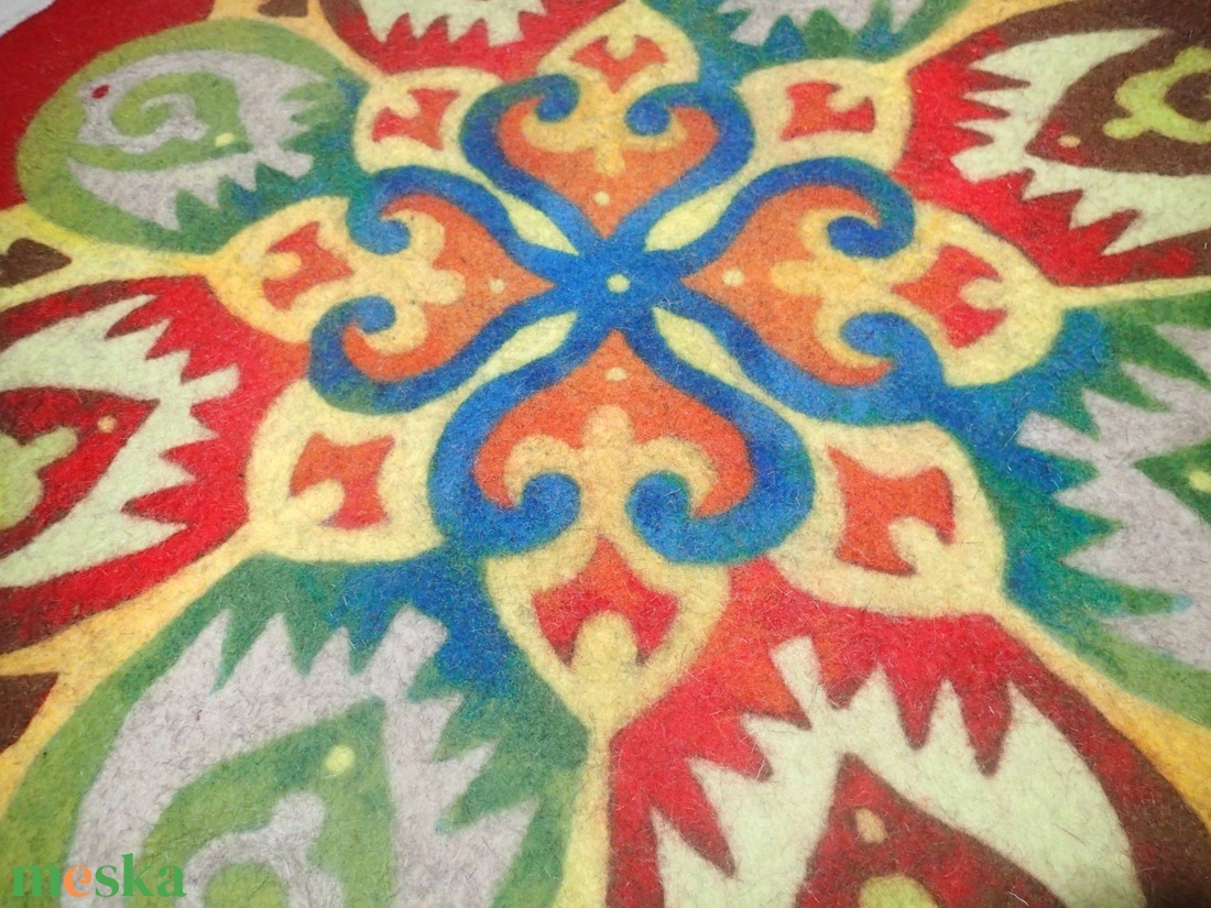 Nemez mandala - piros - otthon & életmód - lakástextil - szőnyeg - más típusú szőnyeg - Meska.hu Nemez mandala - piros - otthon & életmód - lakástextil - szőnyeg - más típusú szőnyeg - Meska.hu