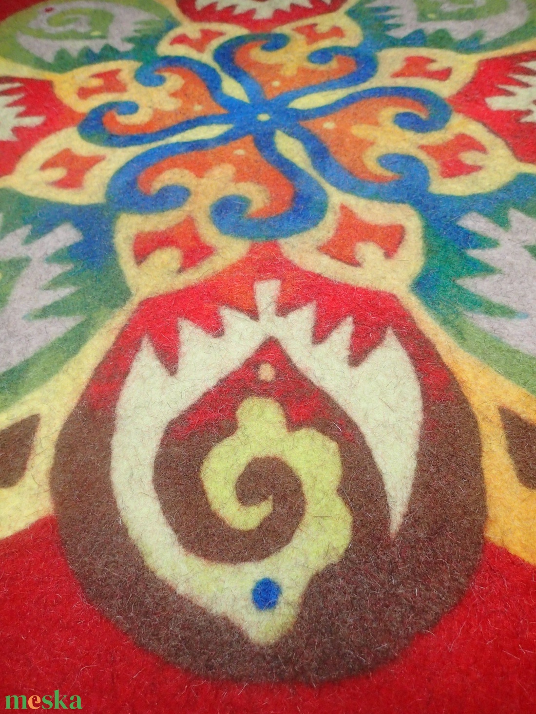 Nemez mandala - piros - otthon & életmód - lakástextil - szőnyeg - más típusú szőnyeg - Meska.hu Nemez mandala - piros - otthon & életmód - lakástextil - szőnyeg - más típusú szőnyeg - Meska.hu