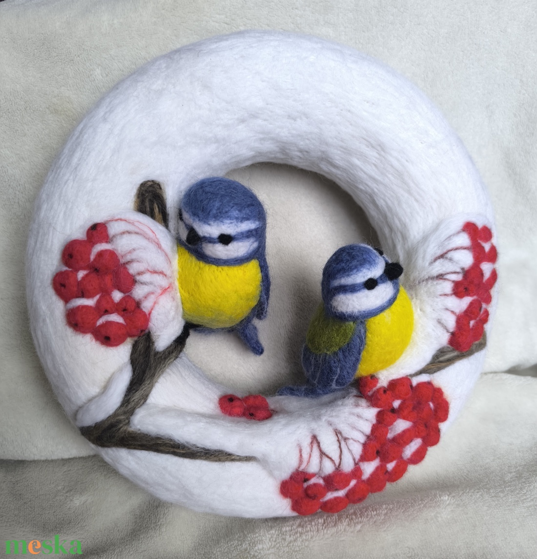 Tűnemezelt ajtódísz - kékcinegék - otthon & életmód - dekoráció - ajtó- és ablak dekoráció - ajtódísz & kopogtató - Meska.hu