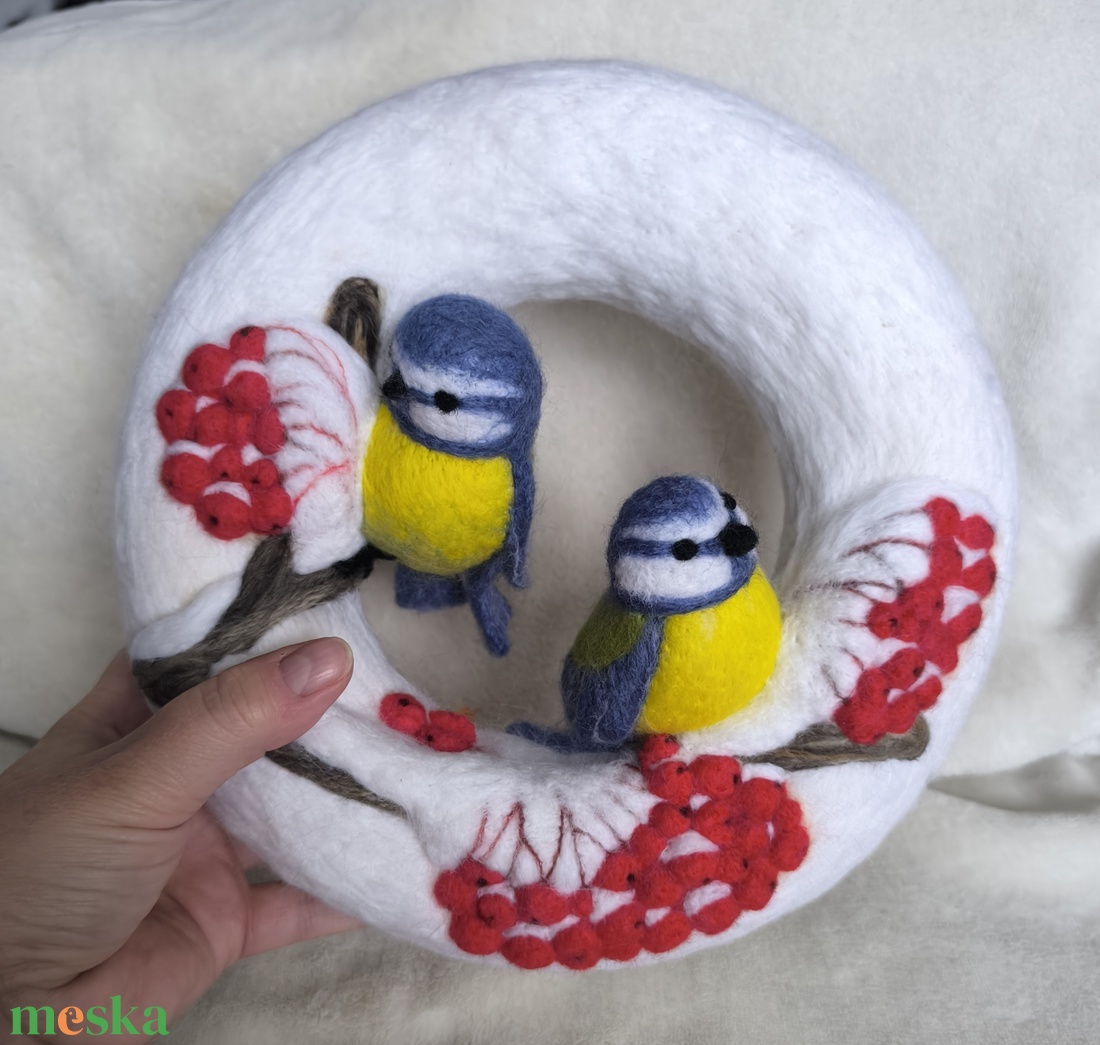 Tűnemezelt ajtódísz - kékcinegék - otthon & életmód - dekoráció - ajtó- és ablak dekoráció - ajtódísz & kopogtató - Meska.hu