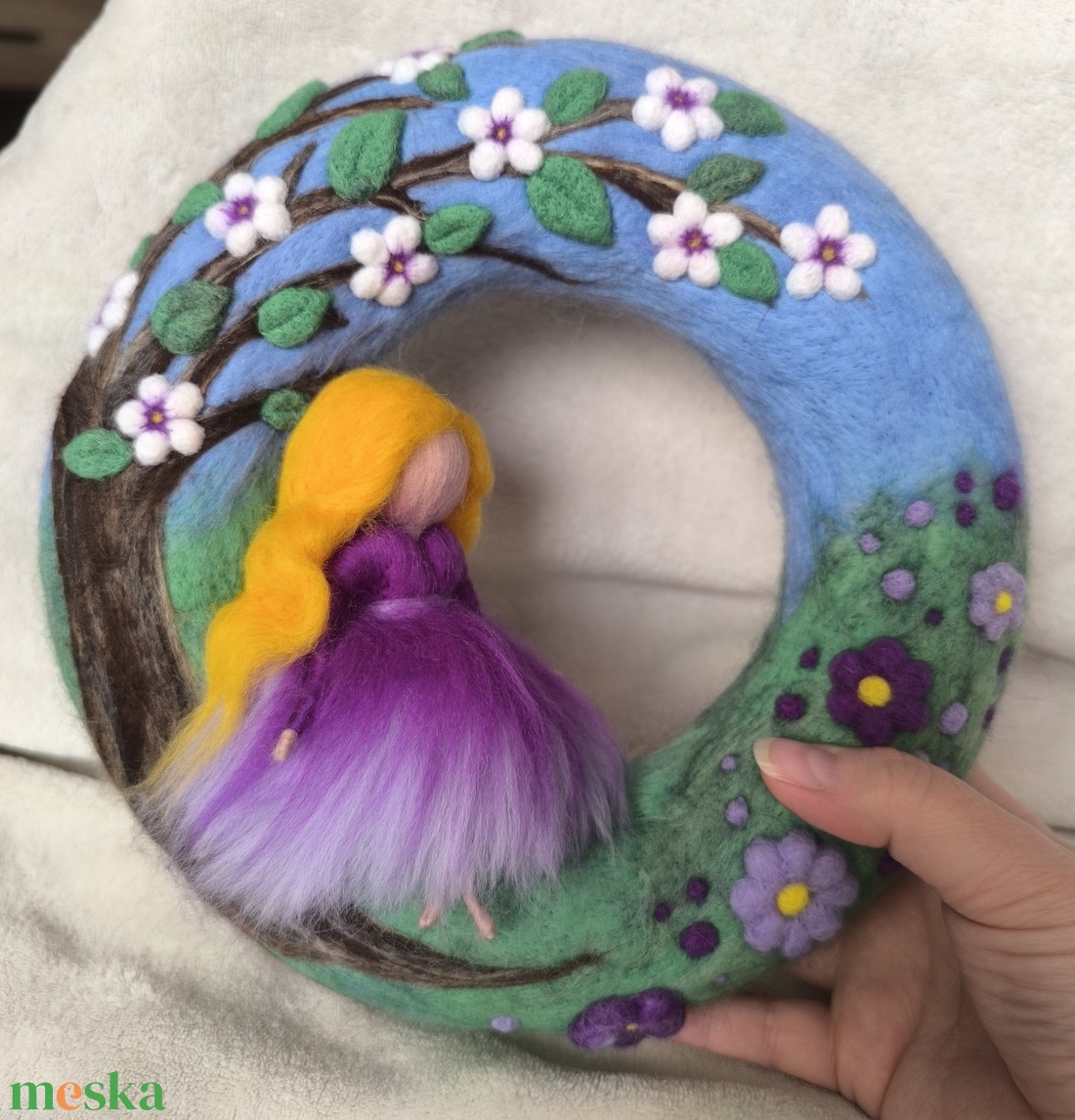 Tavasztündér tűnemezelt ajtódísz  - otthon & életmód - dekoráció - ajtó- és ablak dekoráció - ajtódísz & kopogtató - Meska.hu