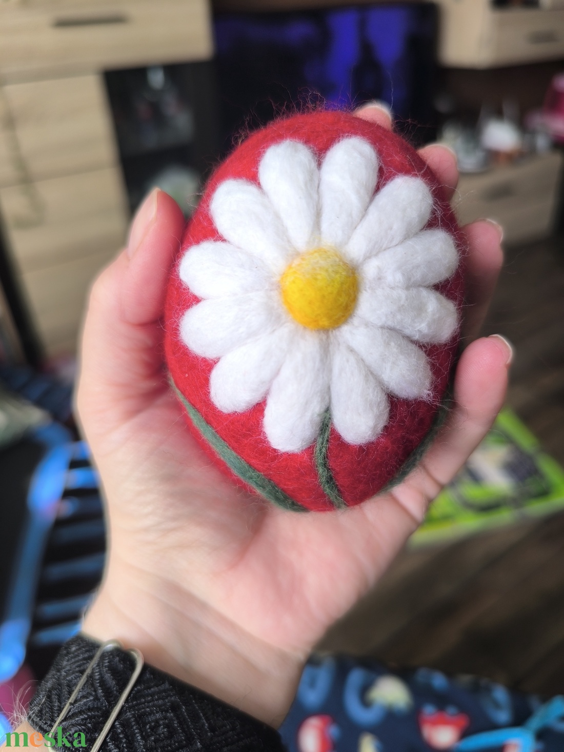 Húsvéti tojás tűnemezeléssel - Fehér virág  - ünnepi díszek, dekorációk - húsvéti díszek és dekorációk - húsvéti tojás, hímestojás - Meska.hu