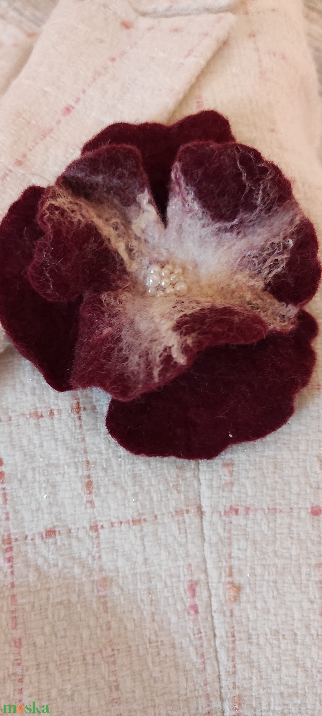 Elegáns burgundi... - nemez virág - ékszer - kitűző és bross - kitűző - Meska.hu Elegáns burgundi... - nemez virág - ékszer - kitűző és bross - kitűző - Meska.hu