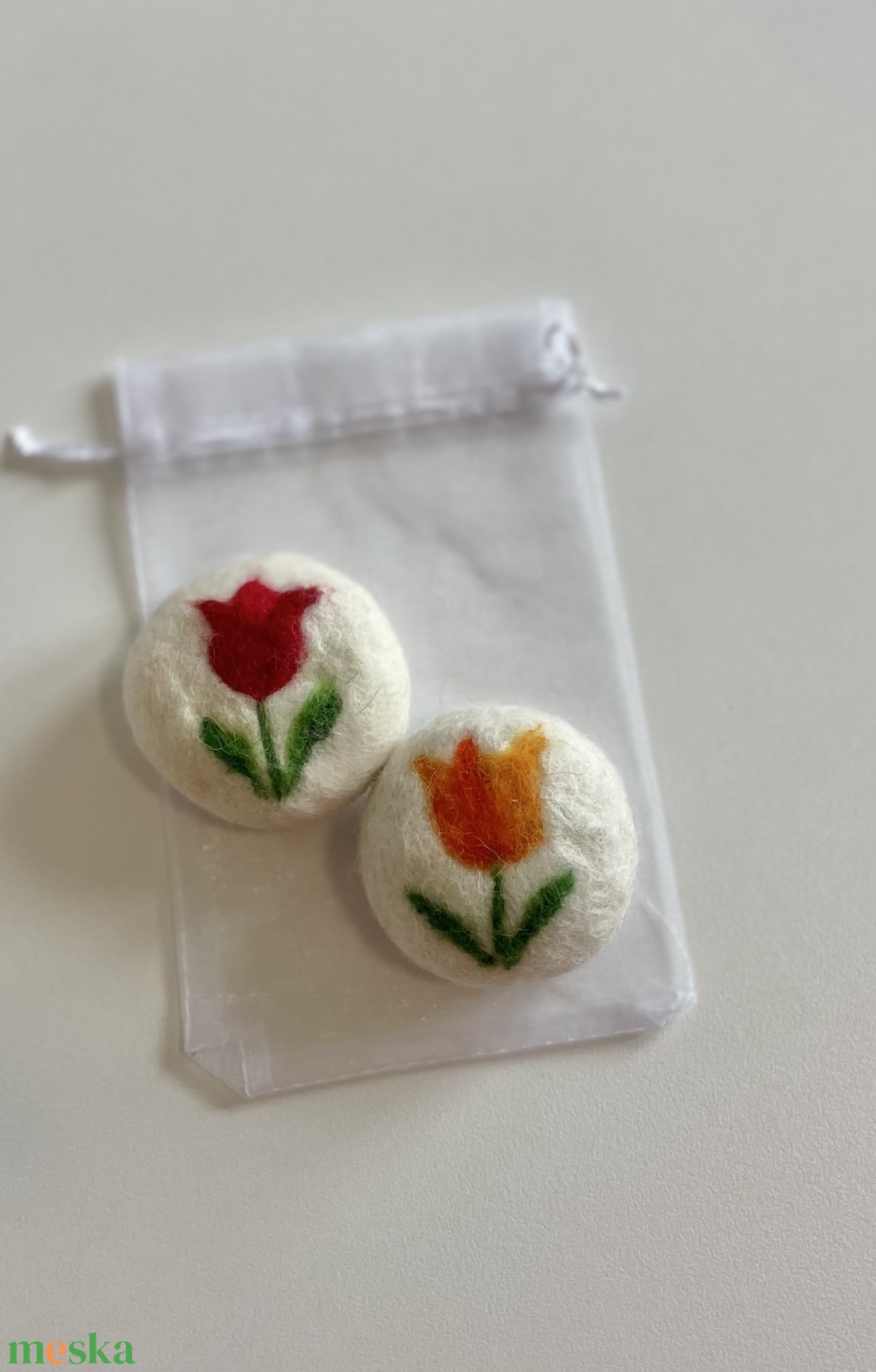 Mosolygós tulipán :) nemez szappan - szépségápolás - szappan & fürdés - fürdősó, fürdőgolyó, habfürdő - Meska.hu Mosolygós tulipán :) nemez szappan - szépségápolás - szappan & fürdés - fürdősó, fürdőgolyó, habfürdő - Meska.hu