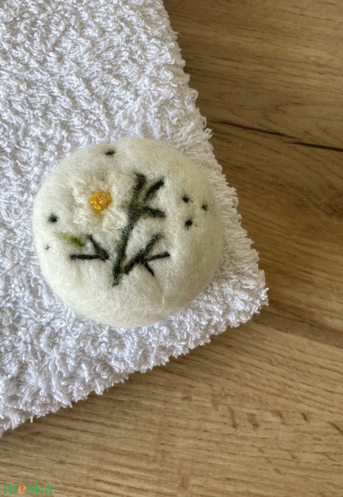 Margarétás nemezelt szappan - otthon & életmód - dekoráció - asztal és polc dekoráció - florárium, terrárium - Meska.hu
