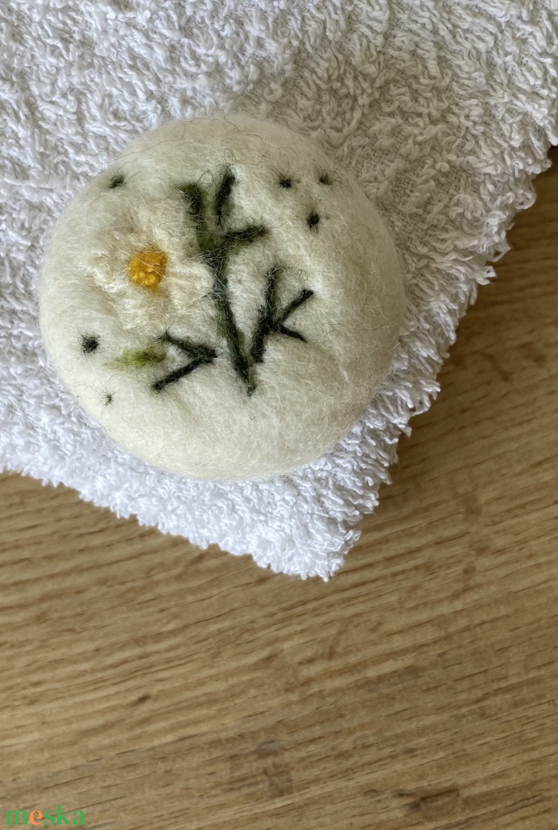 Margarétás nemezelt szappan - otthon & életmód - dekoráció - asztal és polc dekoráció - florárium, terrárium - Meska.hu
