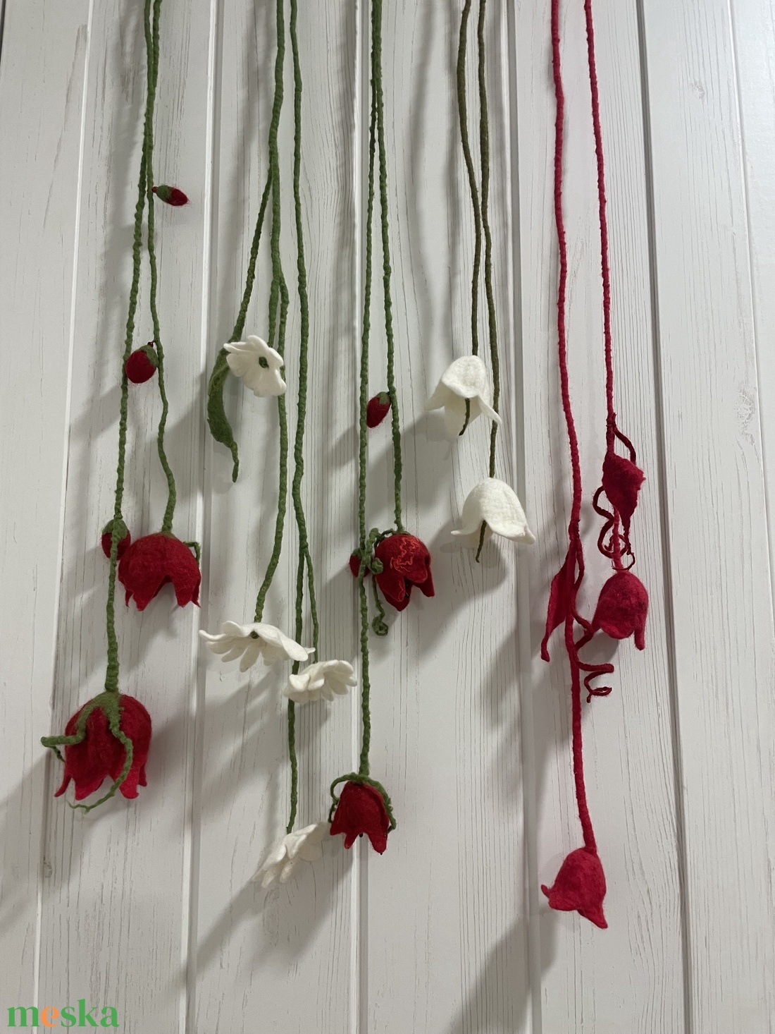 Mese a vállamon - tulipán nemez - ékszer - nyaklánc - hosszú nyaklánc - Meska.hu Mese a vállamon - tulipán nemez - ékszer - nyaklánc - hosszú nyaklánc - Meska.hu