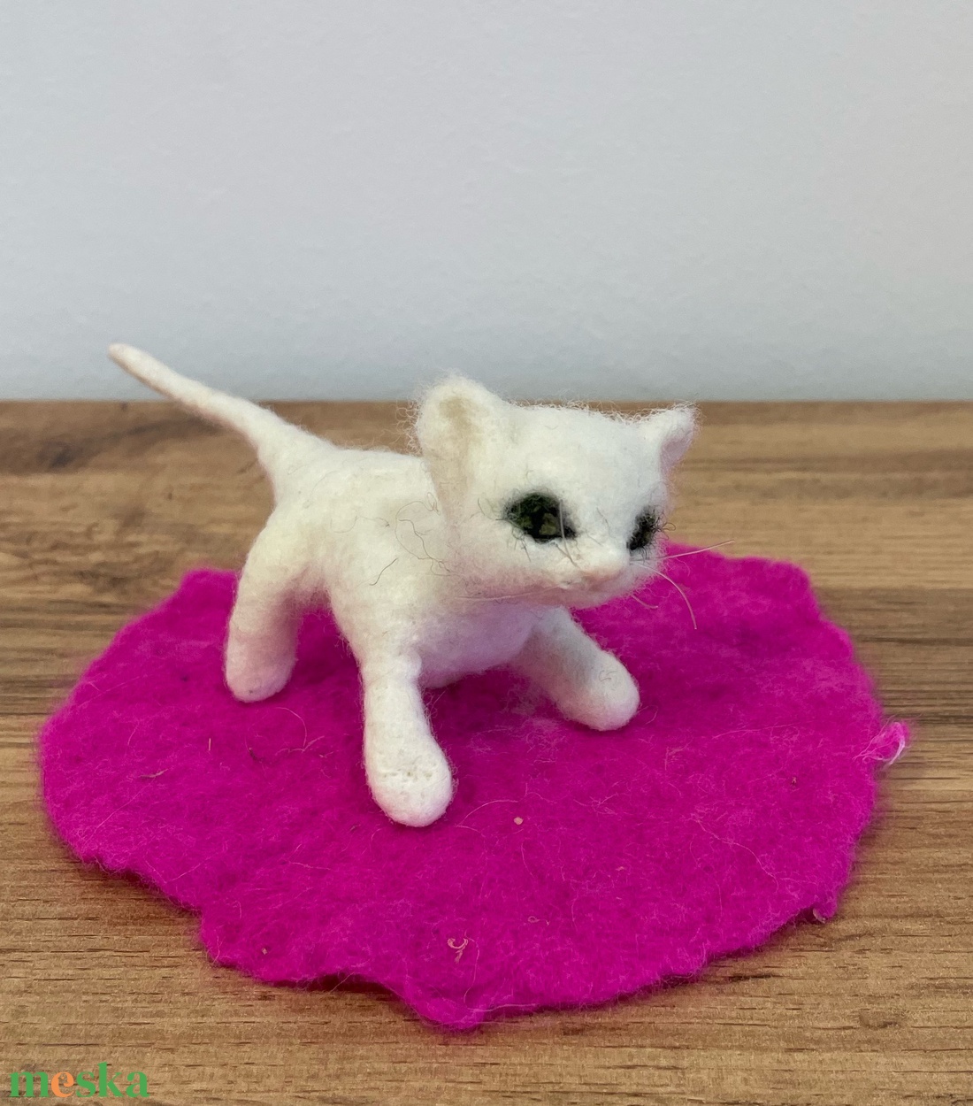 Fehér cica - nemez figura - játék & sport - plüssállat & játékfigura - cica - Meska.hu Fehér cica - nemez figura - játék & sport - plüssállat & játékfigura - cica - Meska.hu
