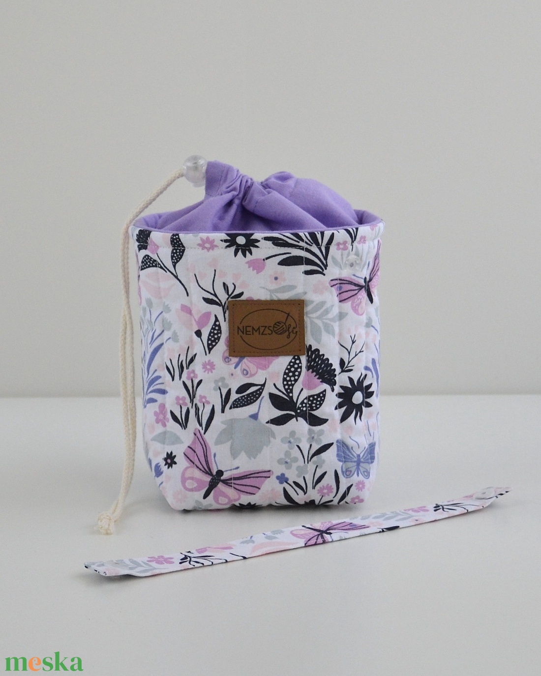 Kis méretű behúzós projekt táska kézimunkához (pillangós) - táska & tok - kézitáska & válltáska - kézitáska - Meska.hu Kis méretű behúzós projekt táska kézimunkához (pillangós) - táska & tok - kézitáska & válltáska - kézitáska - Meska.hu