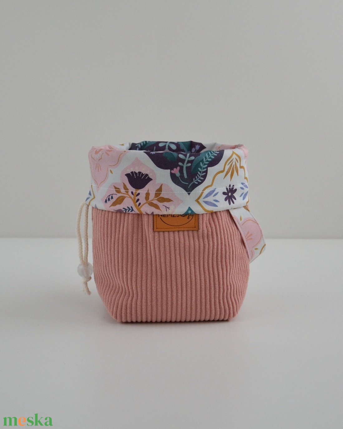 Kis méretű behúzós projekt táska kézimunkához (rózsaszín) - táska & tok - kézitáska & válltáska - kézitáska - Meska.hu Kis méretű behúzós projekt táska kézimunkához (rózsaszín) - táska & tok - kézitáska & válltáska - kézitáska - Meska.hu