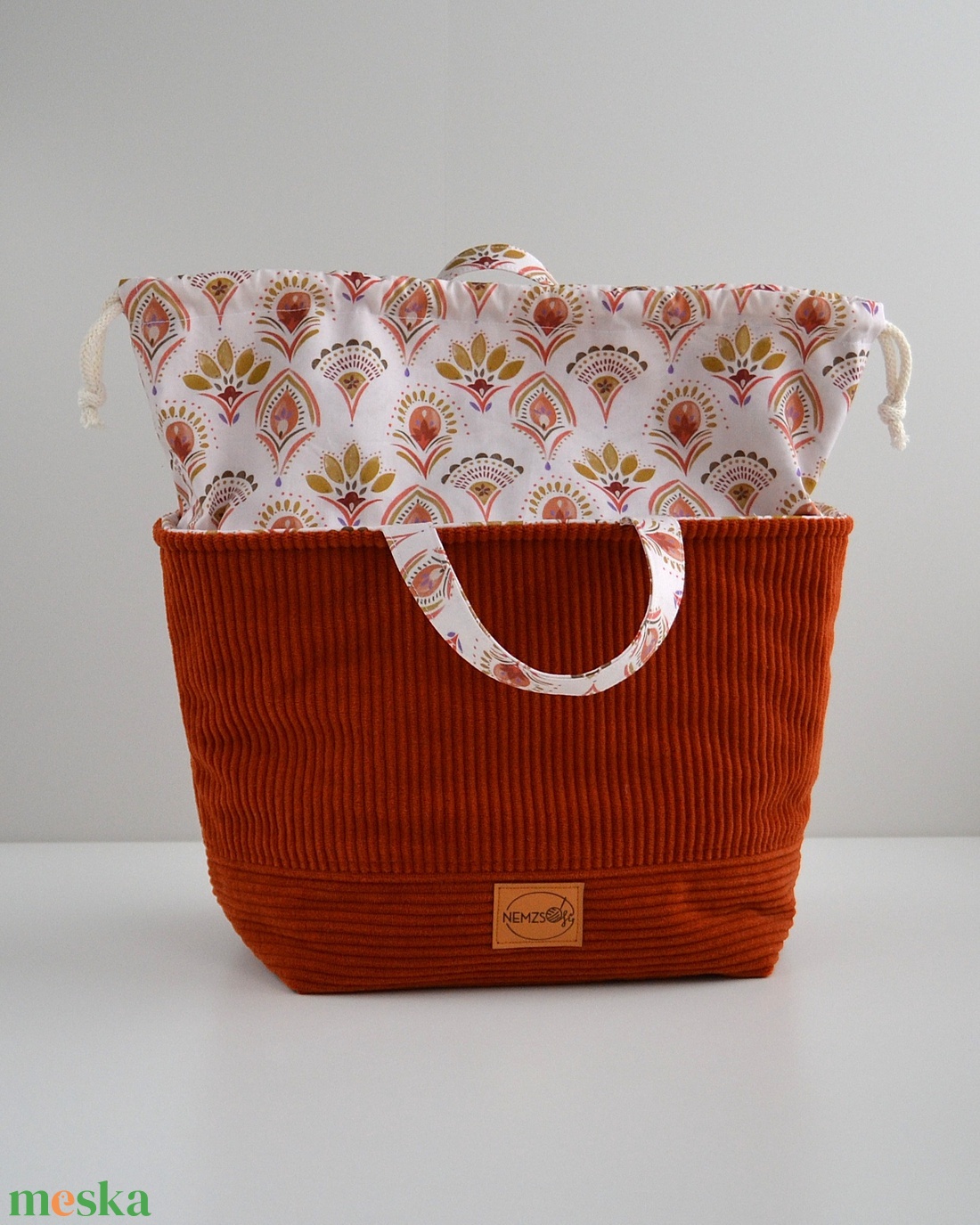 Nagy méretű behúzós projekt táska kézimunkához (sötét narancs kordbársony) - táska & tok - kézitáska & válltáska - kézitáska - Meska.hu