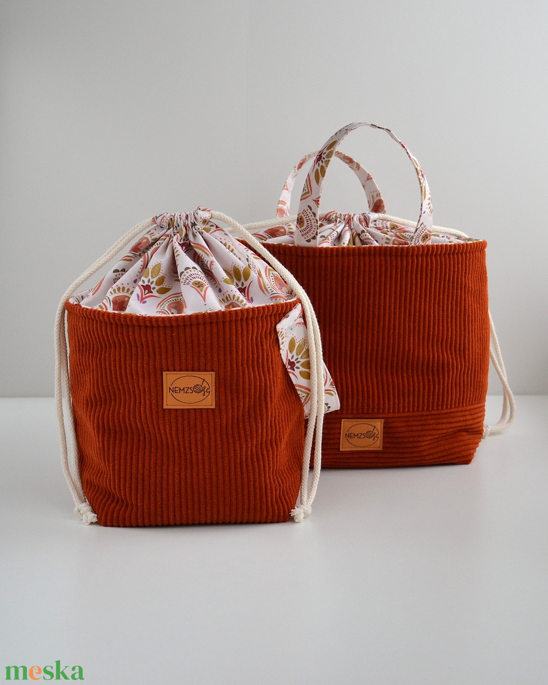 Nagy méretű behúzós projekt táska kézimunkához (sötét narancs kordbársony) - táska & tok - kézitáska & válltáska - kézitáska - Meska.hu