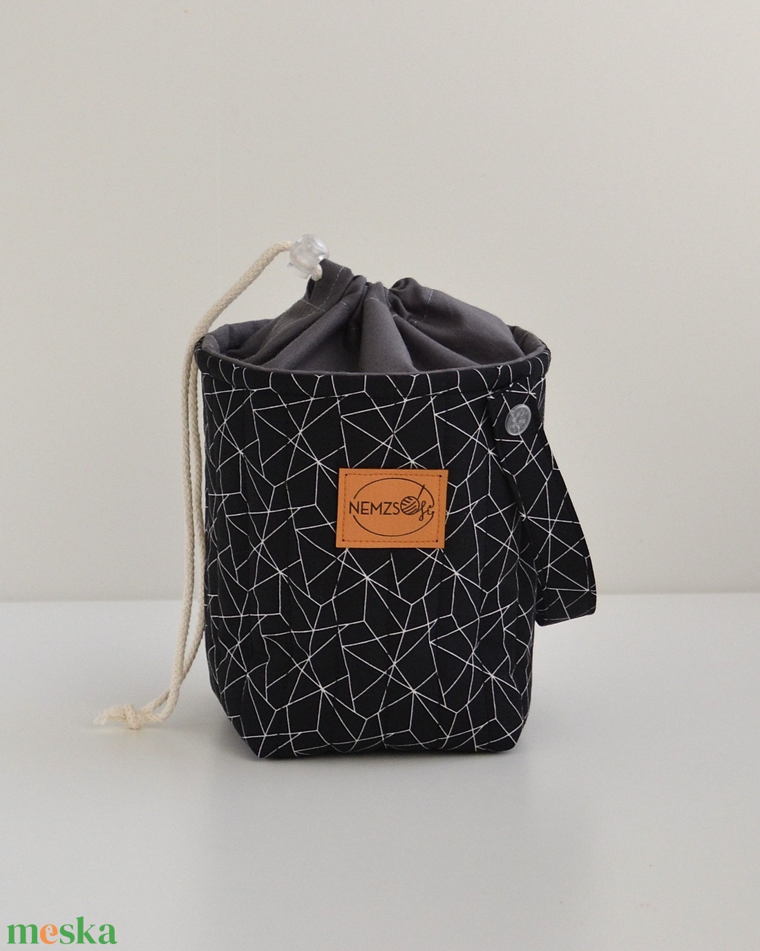 Kis méretű behúzós projekt táska kézimunkához (geometrikus) - táska & tok - kézitáska & válltáska - kézitáska - Meska.hu