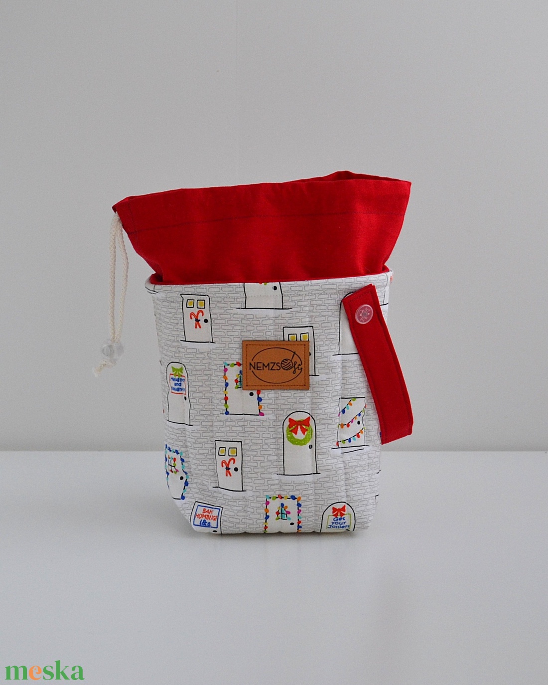Kis méretű behúzós projekt táska kézimunkához (karácsonyi ajtós) - táska & tok - kézitáska & válltáska - kézitáska - Meska.hu