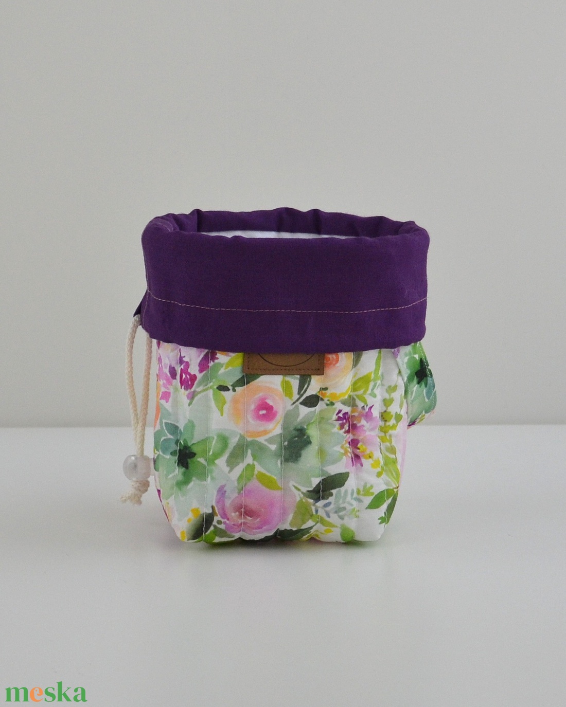 Kis méretű behúzós projekt táska kézimunkához (lila virágos) - táska & tok - kézitáska & válltáska - kézitáska - Meska.hu