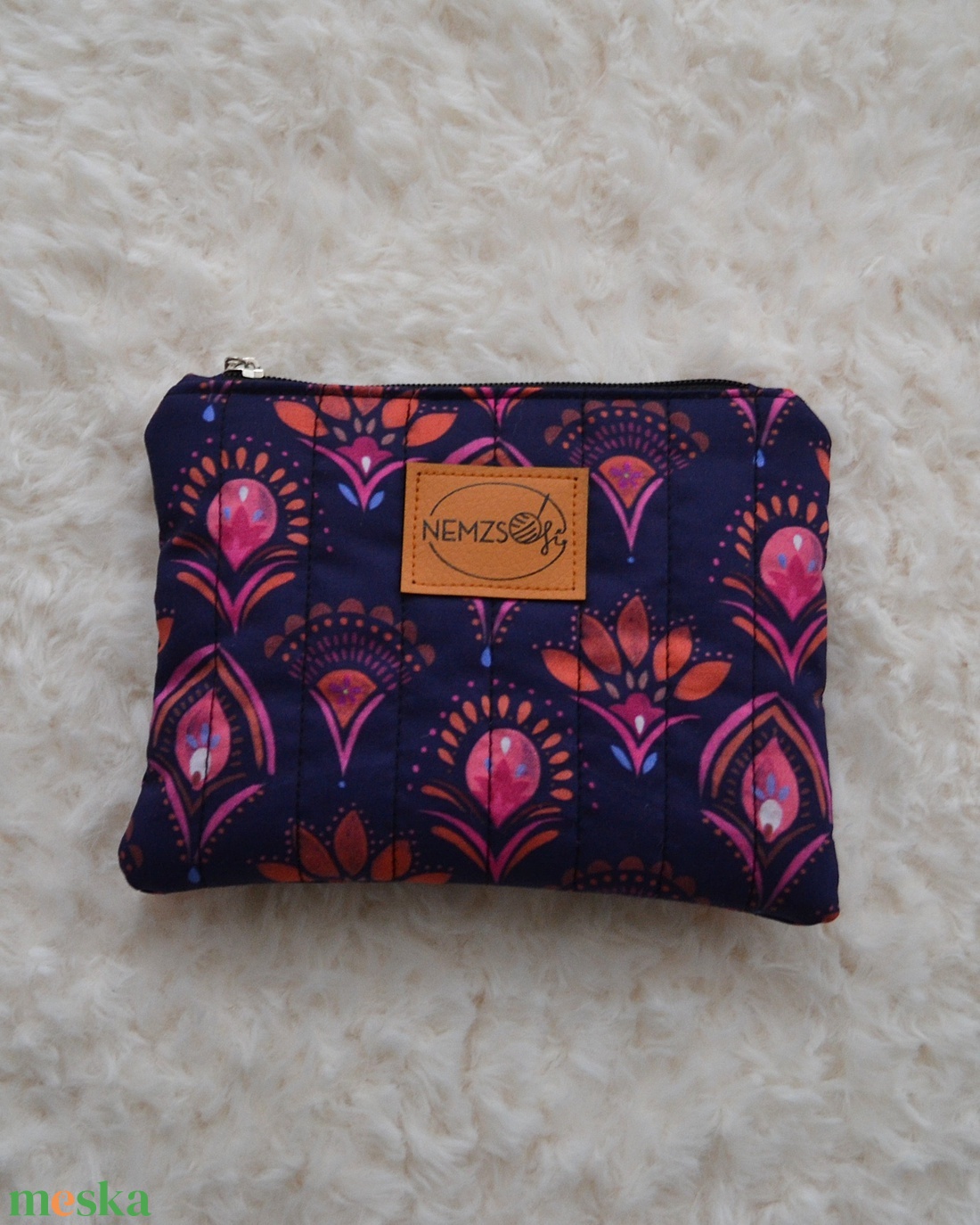 Kis cipzáros nesszeszer (bordó mintás) - táska & tok - kézitáska & válltáska - belső rendező - Meska.hu