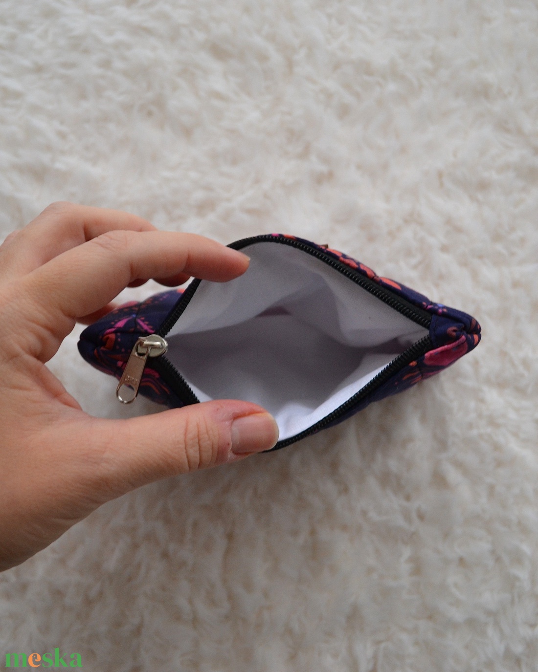 Kis cipzáros nesszeszer (bordó mintás) - táska & tok - kézitáska & válltáska - belső rendező - Meska.hu