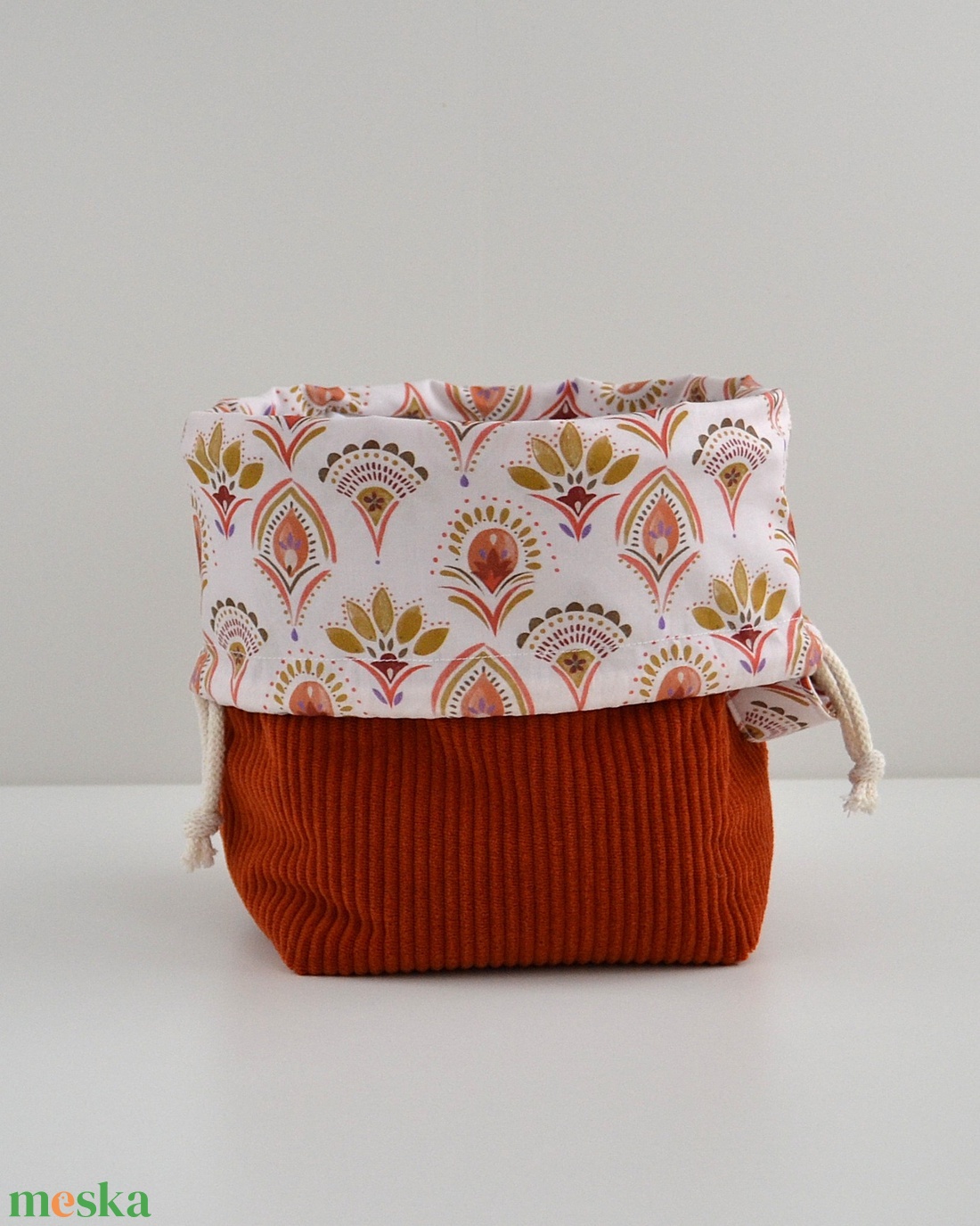 Közepes méretű behúzós projekt táska kézimunkához (sötét narancs kordbársony) - táska & tok - kézitáska & válltáska - kézitáska - Meska.hu