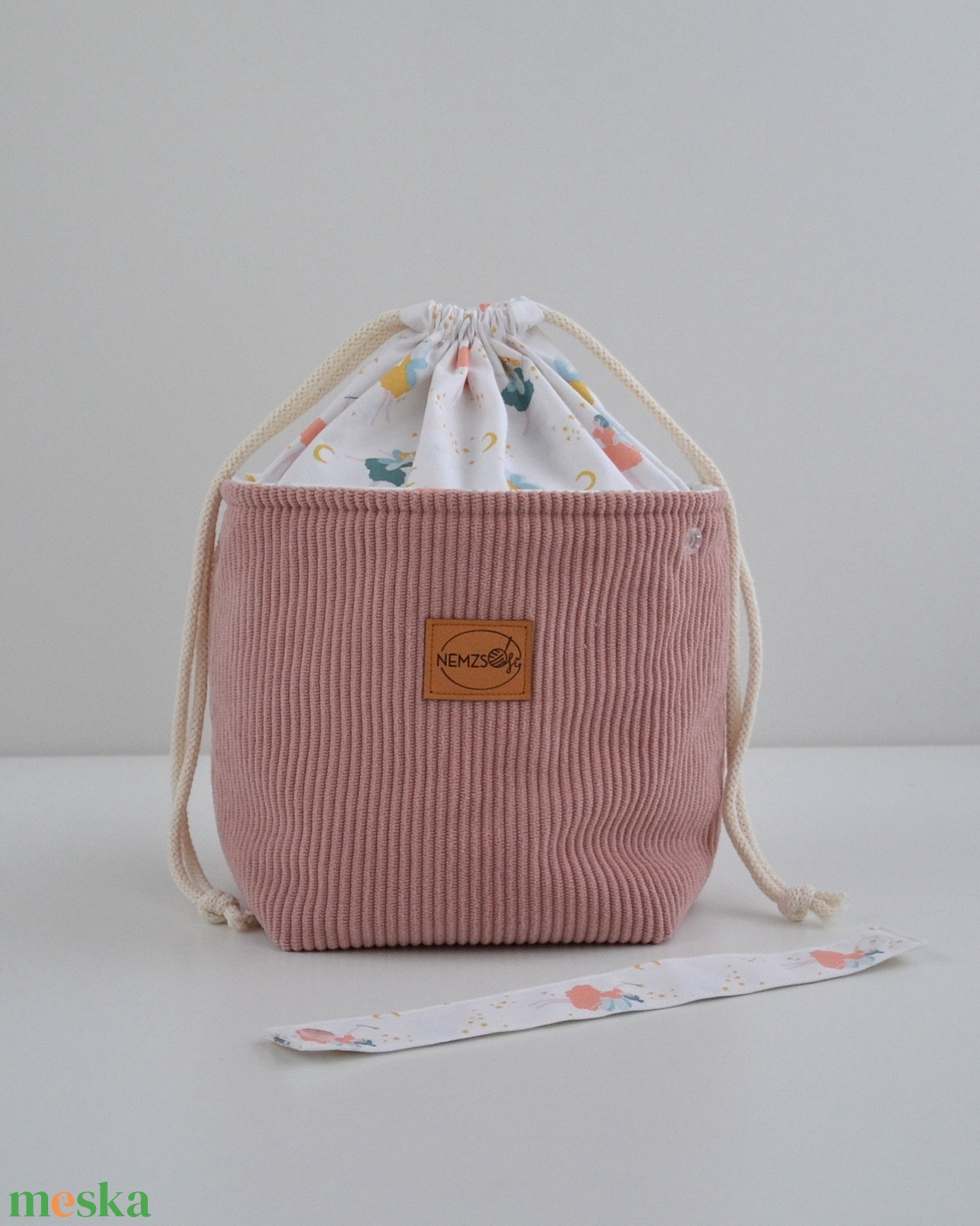 Közepes méretű behúzós projekt táska kézimunkához (rózsaszín kordbársony) - táska & tok - kézitáska & válltáska - kézitáska - Meska.hu