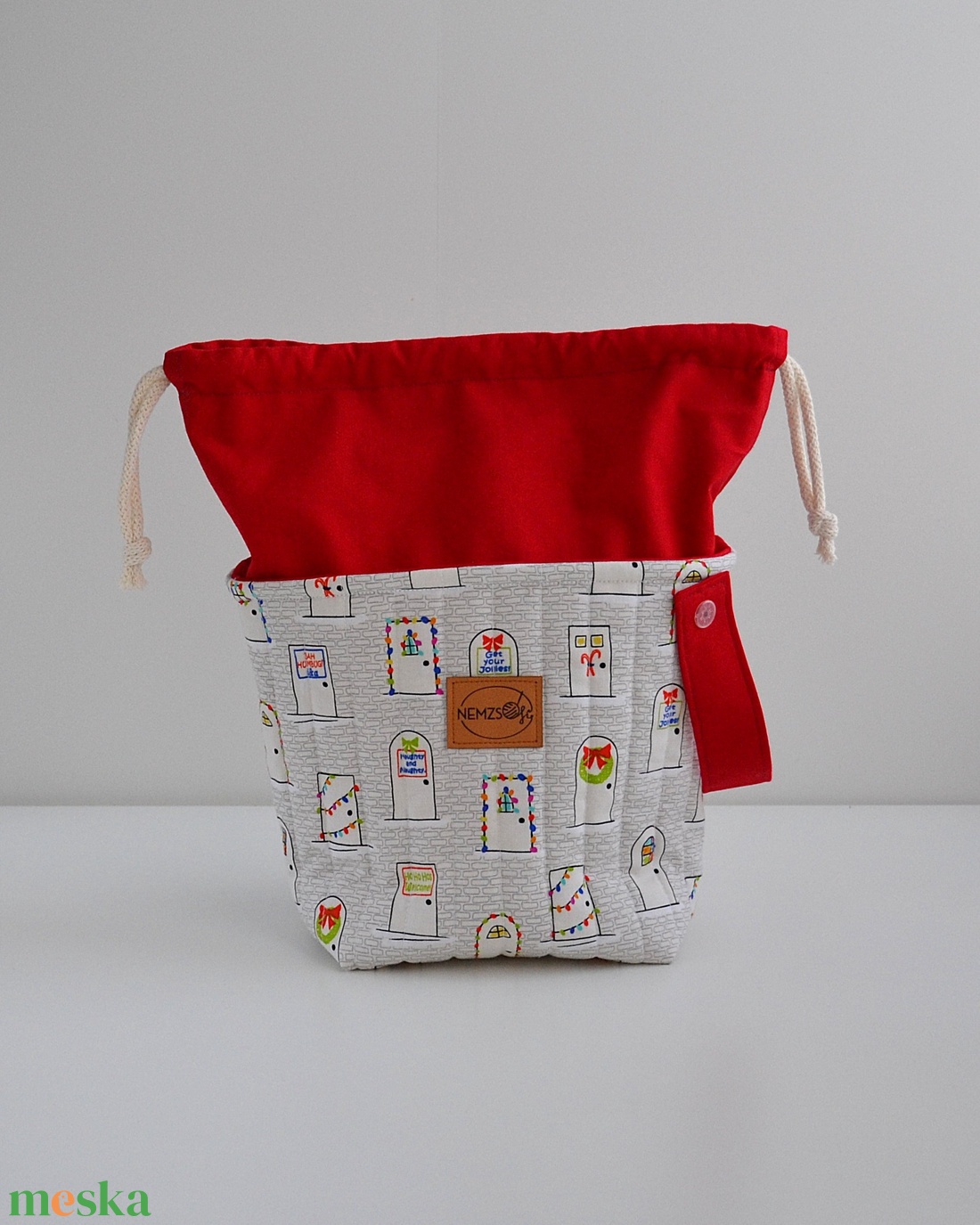 Közepes méretű behúzós projekt táska kézimunkához (karácsonyi ajtós) - táska & tok - kézitáska & válltáska - kézitáska - Meska.hu