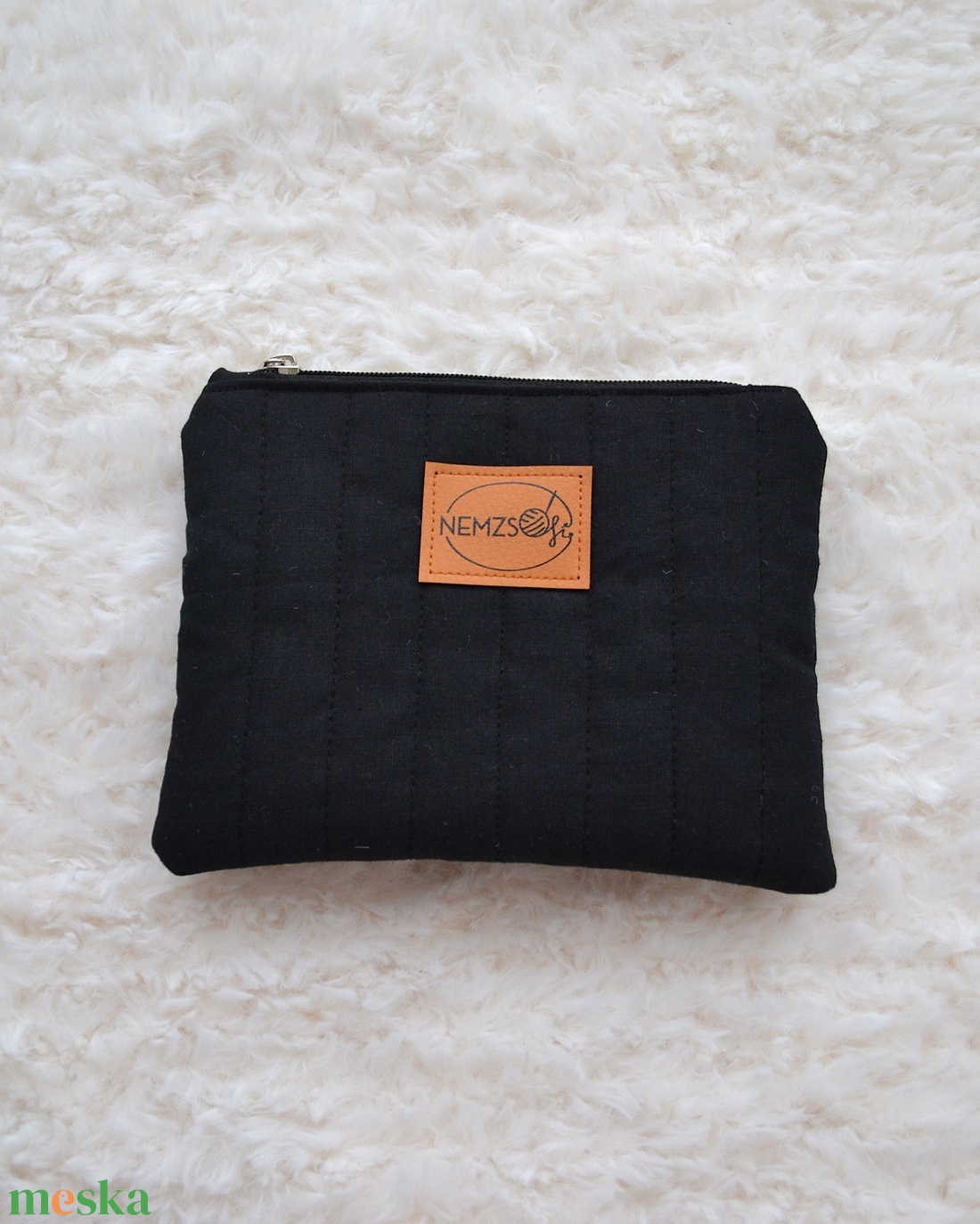 Kis cipzáros nesszeszer (fekete) - táska & tok - kézitáska & válltáska - belső rendező - Meska.hu