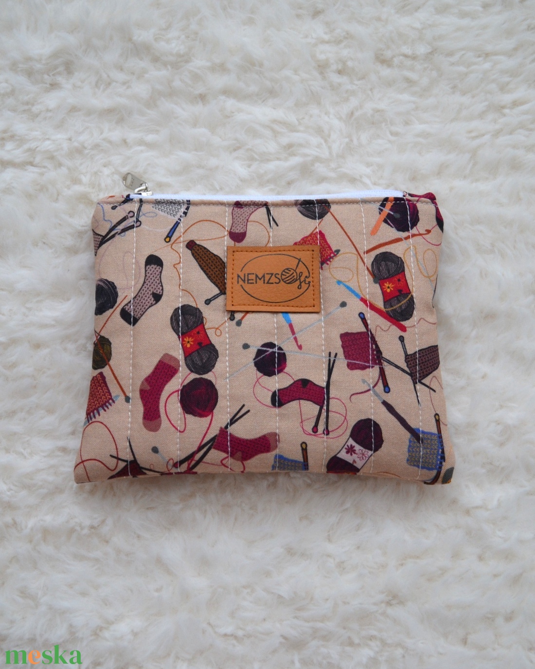 Kis cipzáros nesszeszer (fonalas) - táska & tok - kézitáska & válltáska - belső rendező - Meska.hu