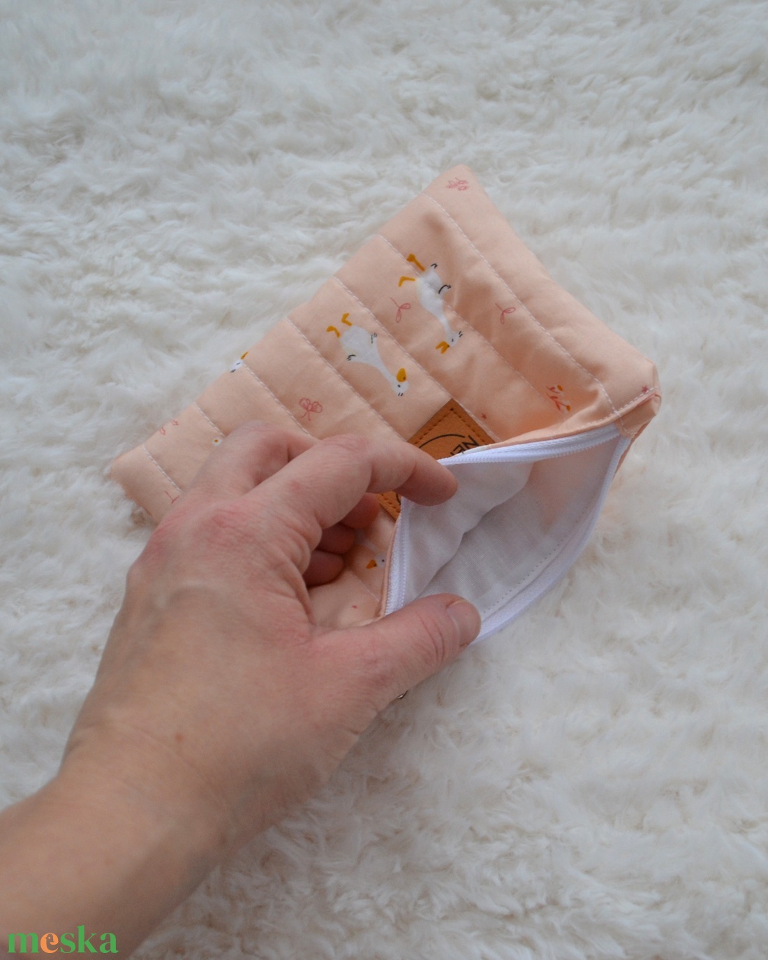 Kis cipzáros nesszeszer (libás) - táska & tok - kézitáska & válltáska - belső rendező - Meska.hu