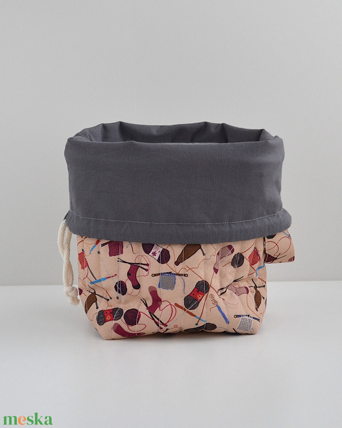 Közepes méretű behúzós projekt táska kézimunkához (fonalas) - táska & tok - kézitáska & válltáska - kézitáska - Meska.hu