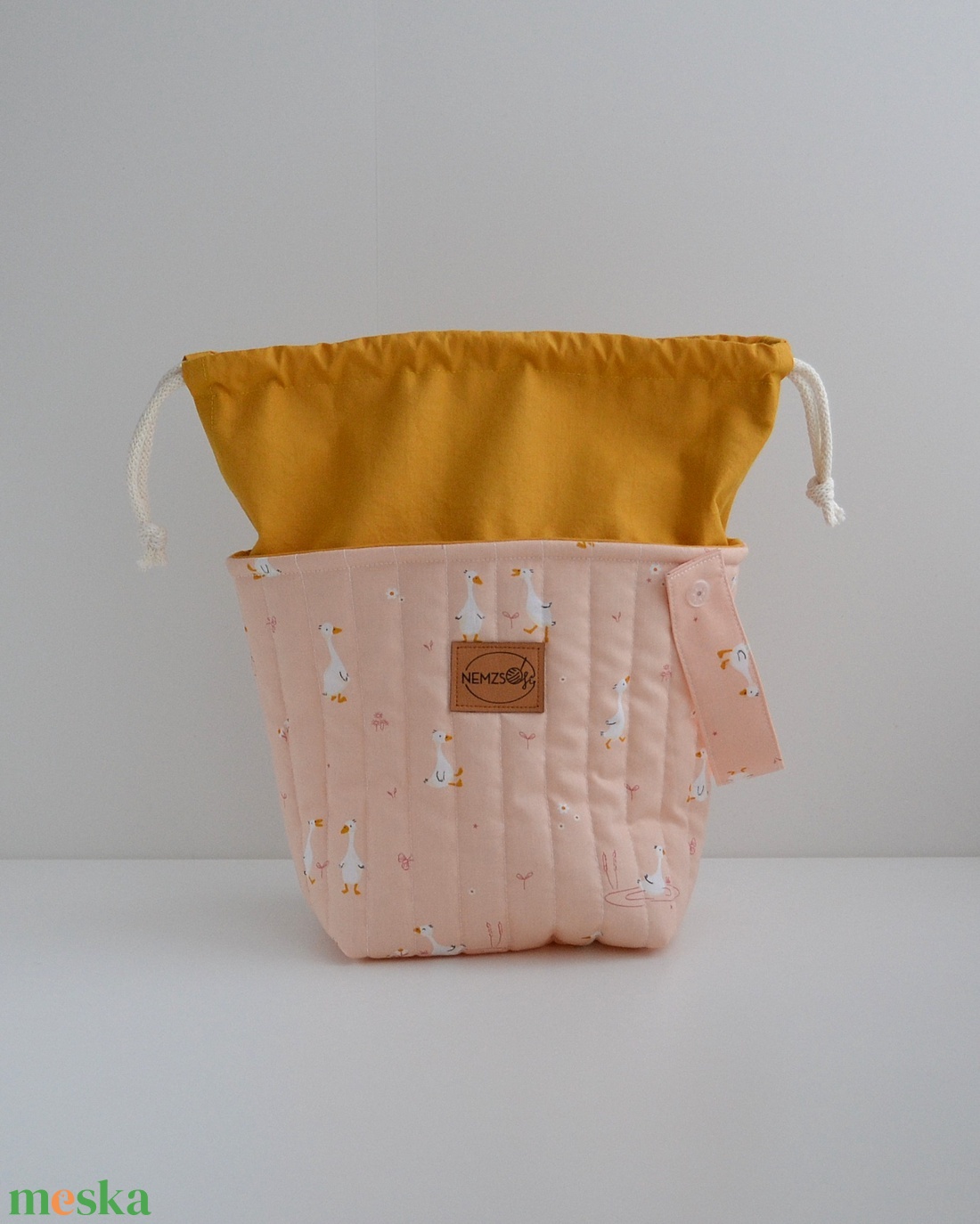 Közepes méretű behúzós projekt táska kézimunkához (barack libás) - táska & tok - kézitáska & válltáska - kézitáska - Meska.hu