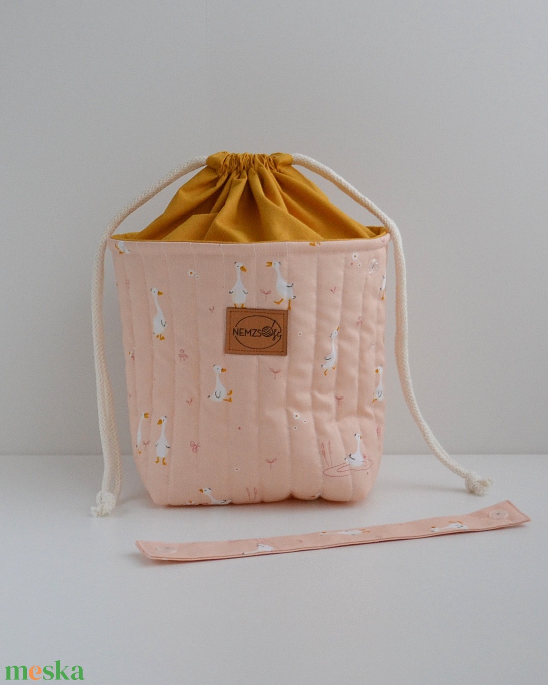 Közepes méretű behúzós projekt táska kézimunkához (barack libás) - táska & tok - kézitáska & válltáska - kézitáska - Meska.hu