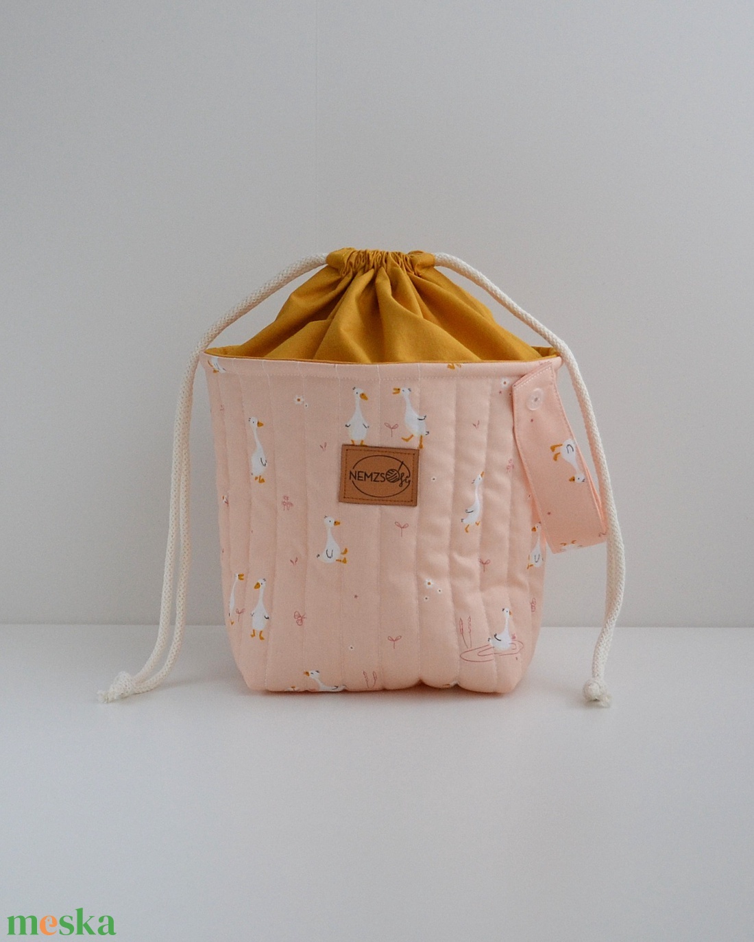 Közepes méretű behúzós projekt táska kézimunkához (barack libás) - táska & tok - kézitáska & válltáska - kézitáska - Meska.hu