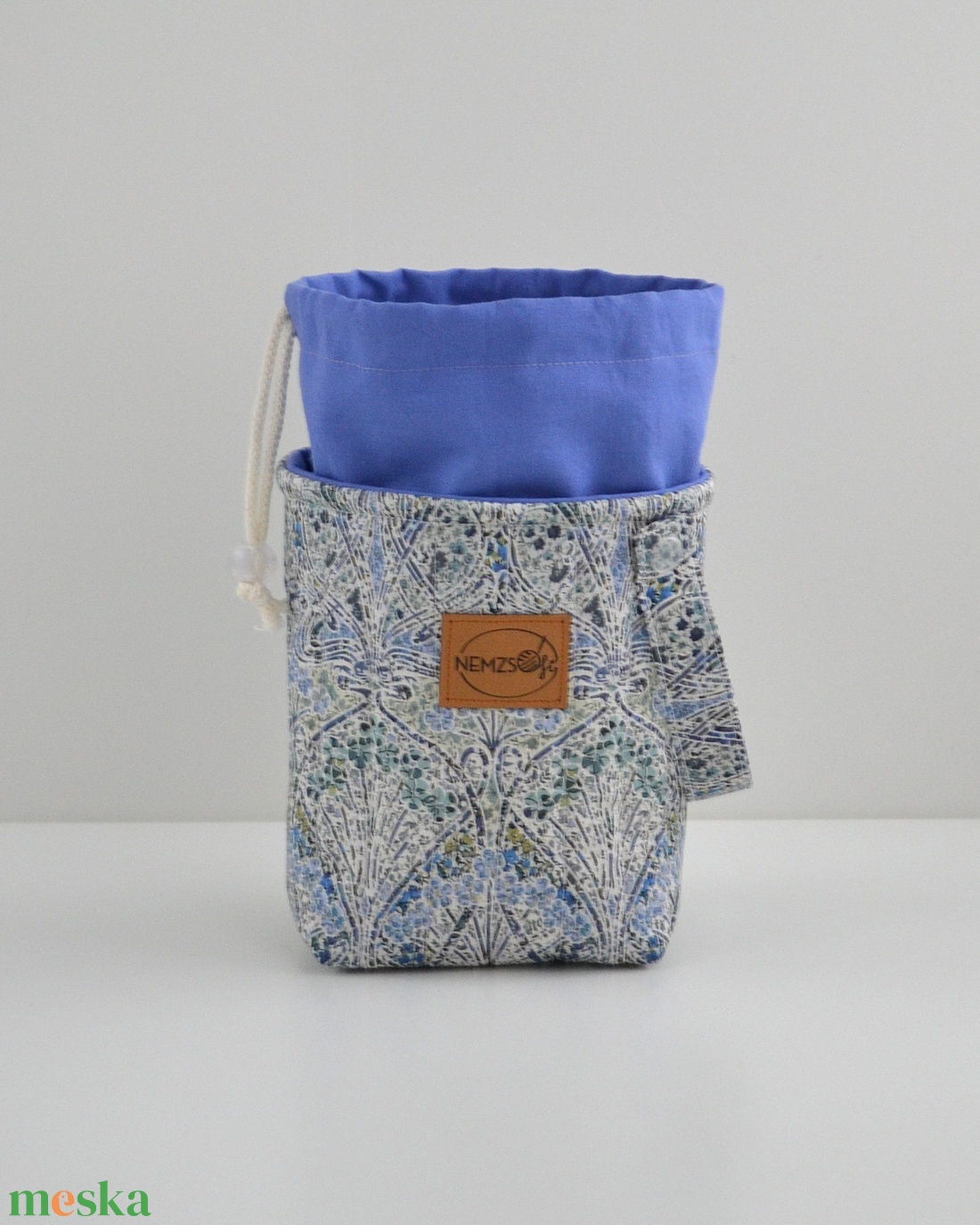 Kis méretű behúzós projekt táska kézimunkához (kék Liberty Ianthe Blossom B Tana Lawn) - táska & tok - kézitáska & válltáska - kézitáska - Meska.hu