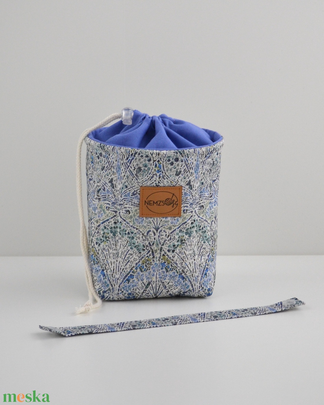 Kis méretű behúzós projekt táska kézimunkához (kék Liberty Ianthe Blossom B Tana Lawn) - táska & tok - kézitáska & válltáska - kézitáska - Meska.hu